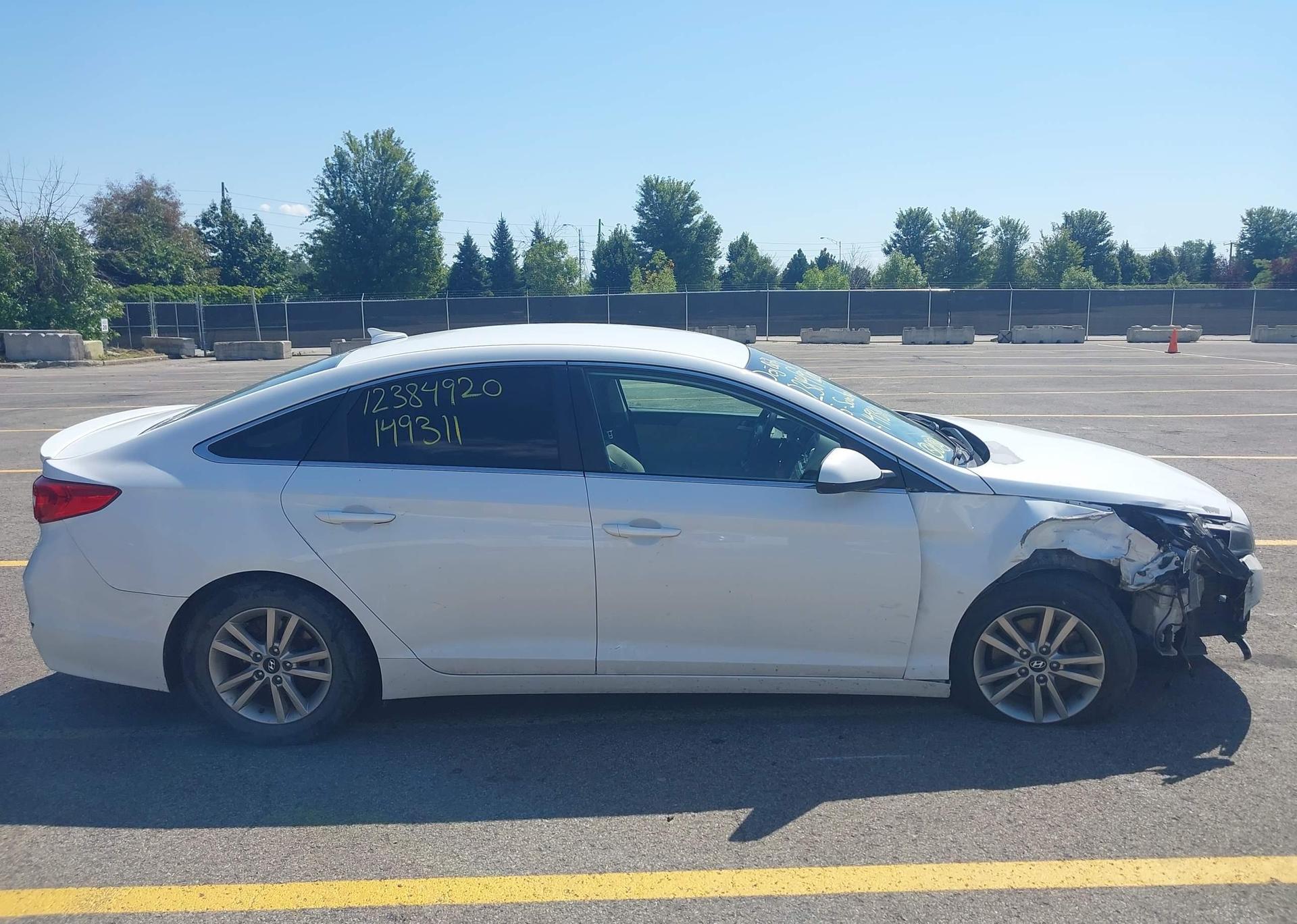 2015 HYUNDAI SONATA SE