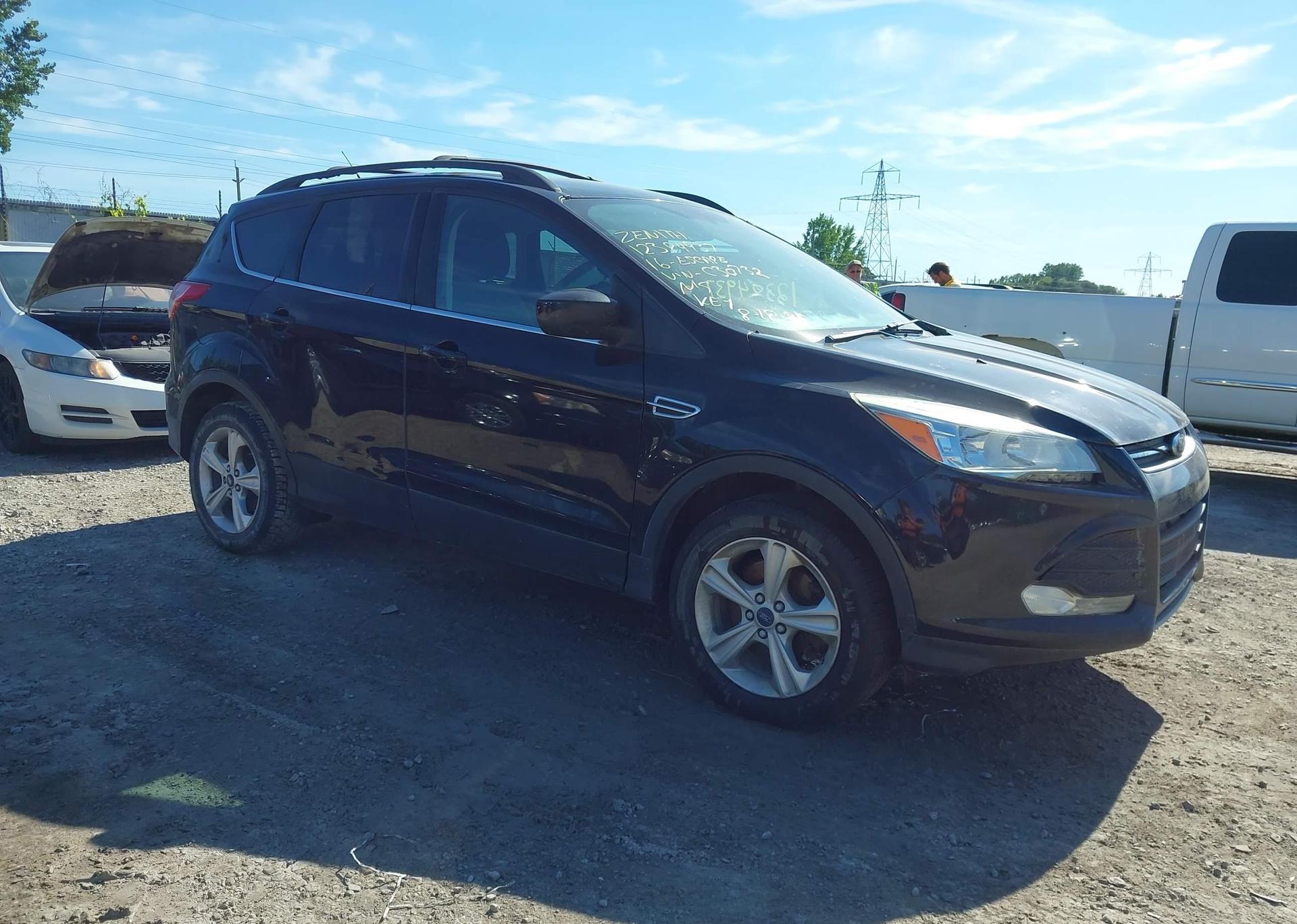 2016 FORD ESCAPE SE