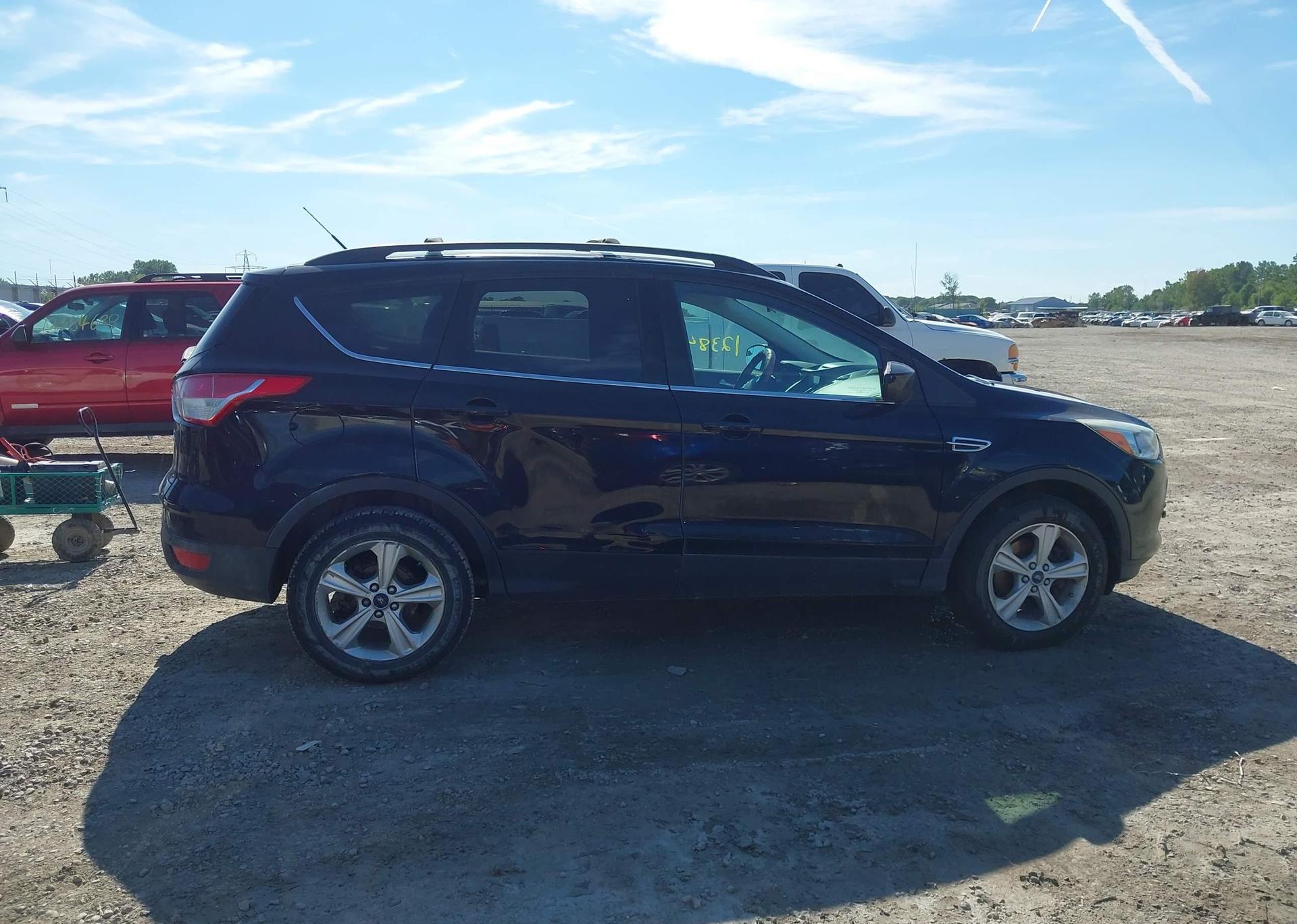 2016 FORD ESCAPE SE