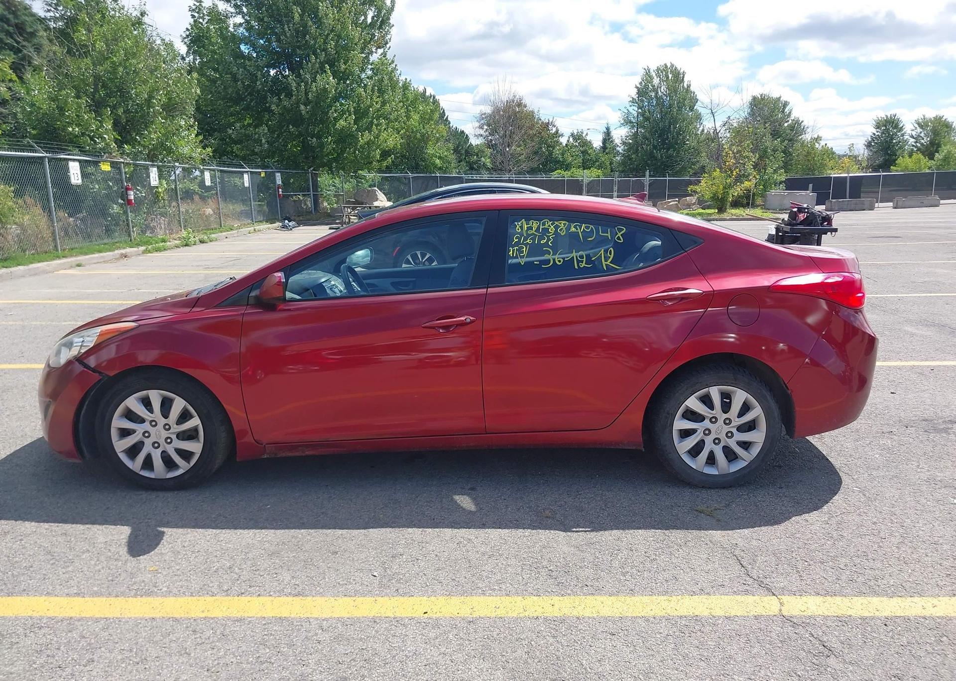 2013 HYUNDAI ELANTRA