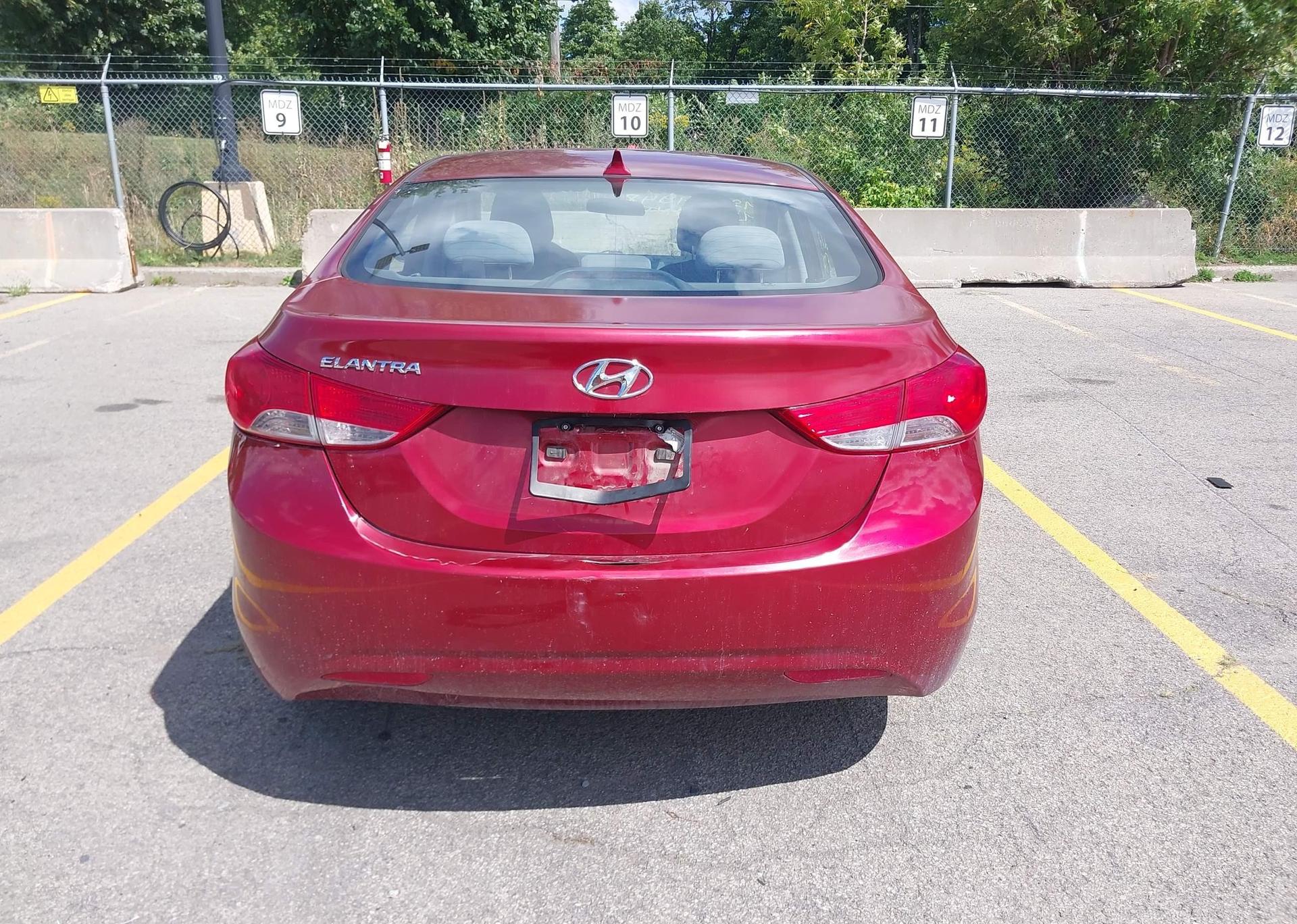 2013 HYUNDAI ELANTRA