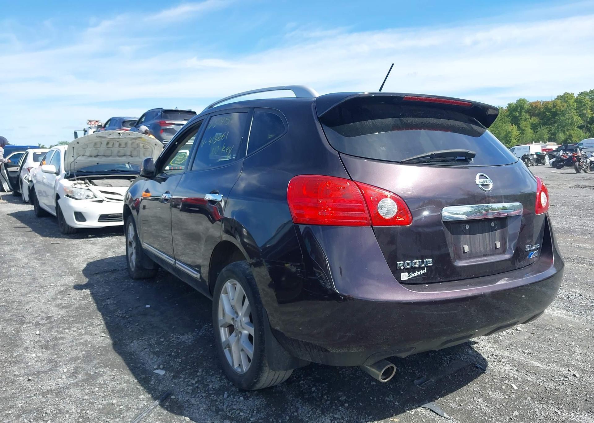2012 NISSAN ROGUE