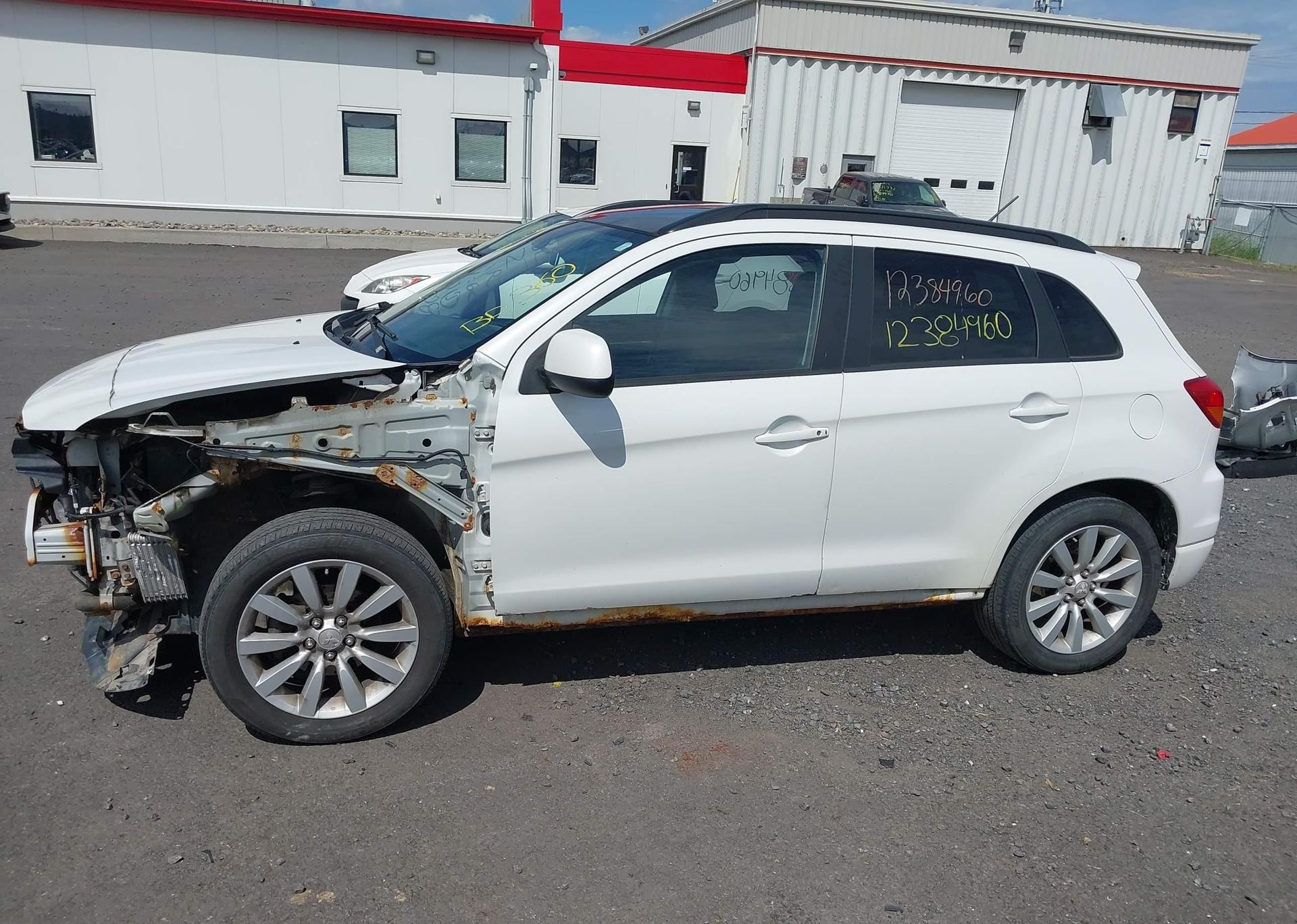 2011 MITSUBISHI RVR