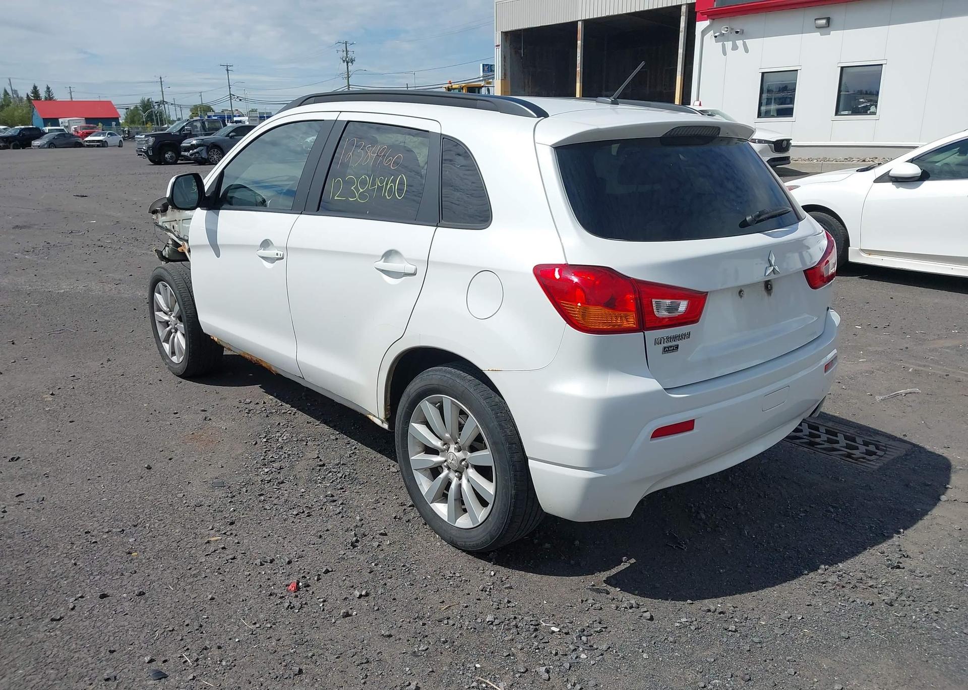 2011 MITSUBISHI RVR