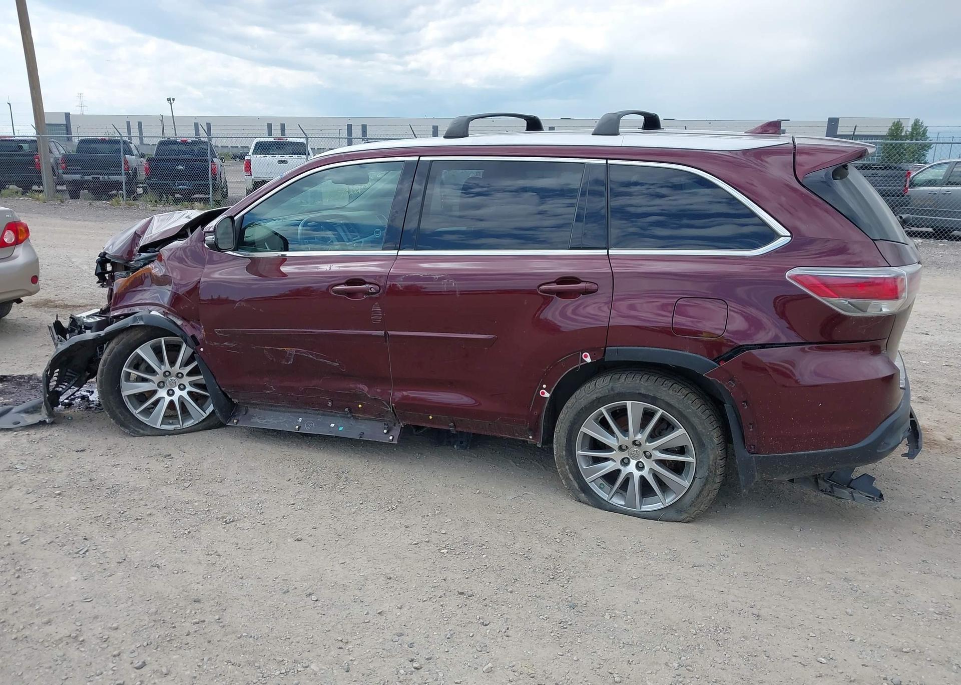 2015 TOYOTA highlander xle