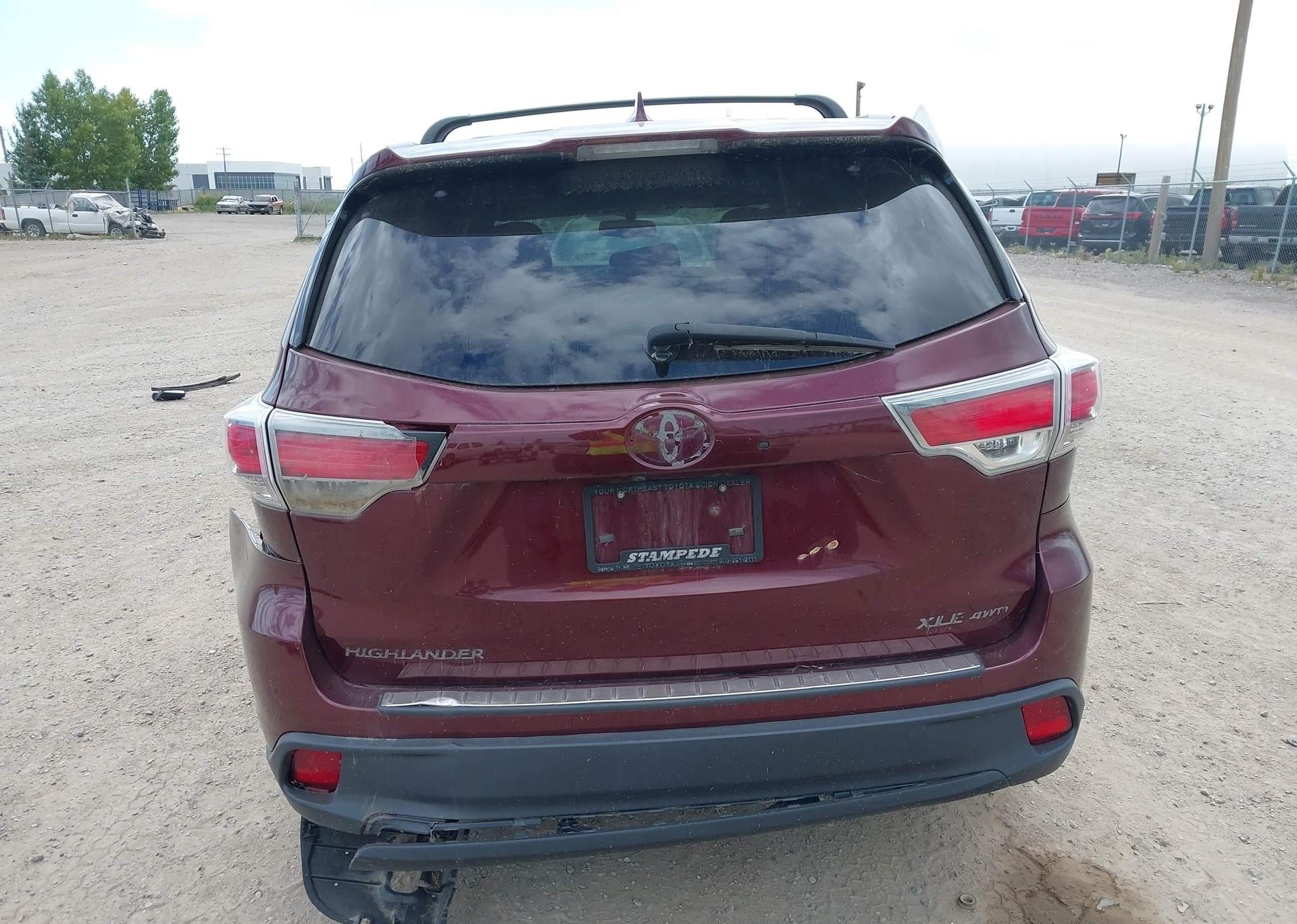 2015 TOYOTA highlander xle