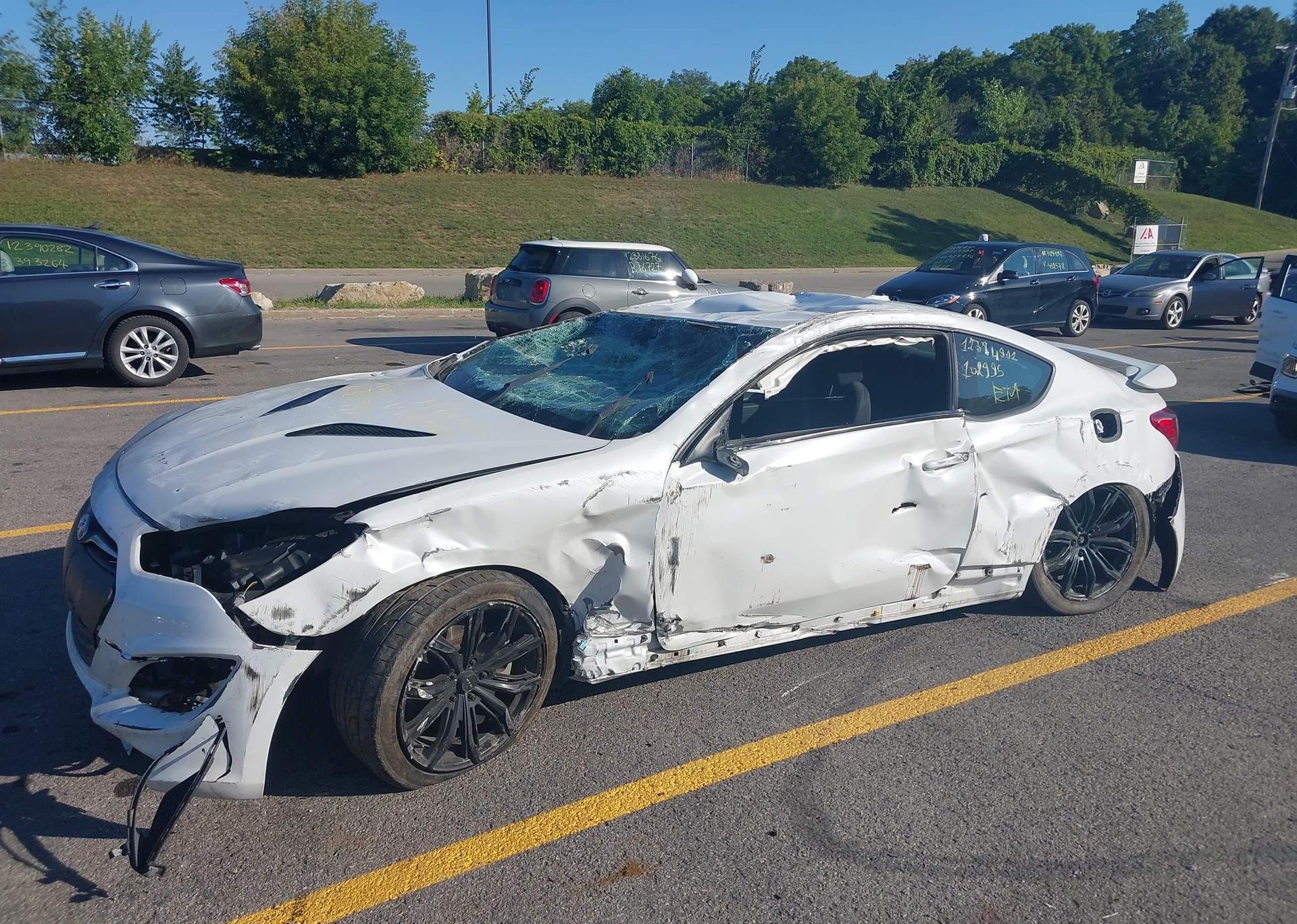 2013 HYUNDAI GENESIS