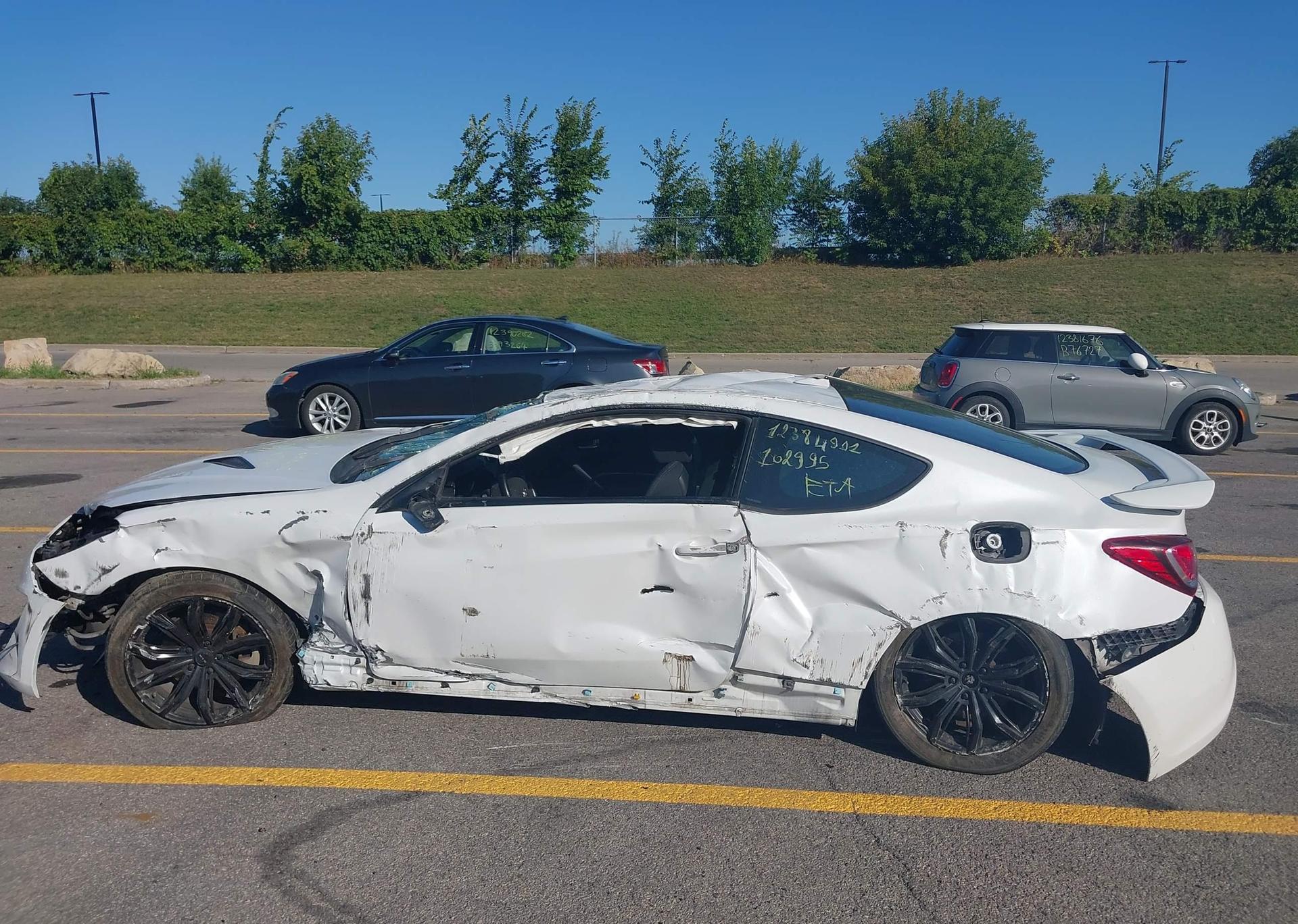 2013 HYUNDAI GENESIS