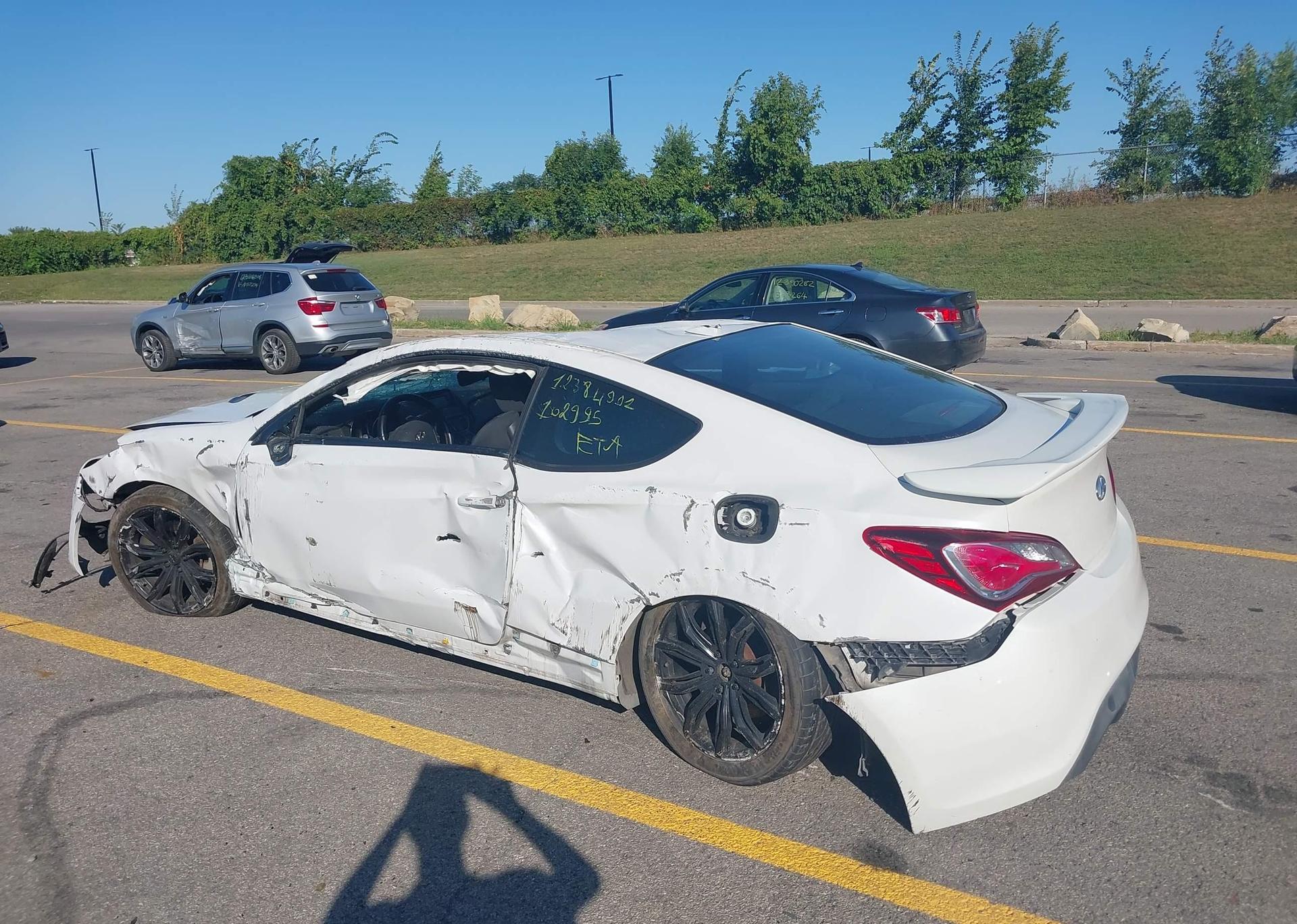 2013 HYUNDAI GENESIS