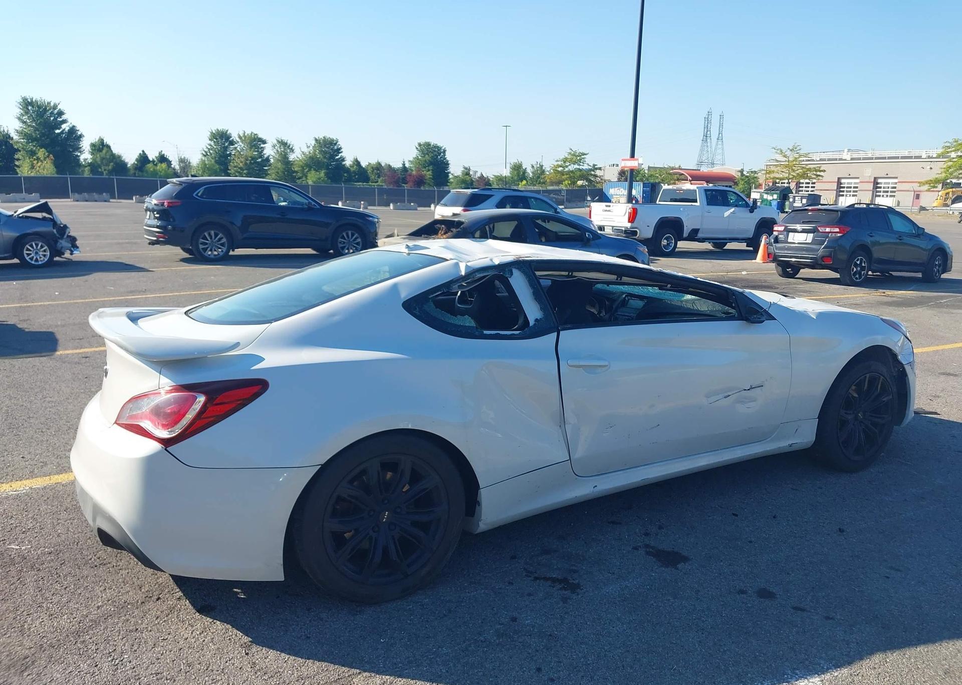 2013 HYUNDAI GENESIS