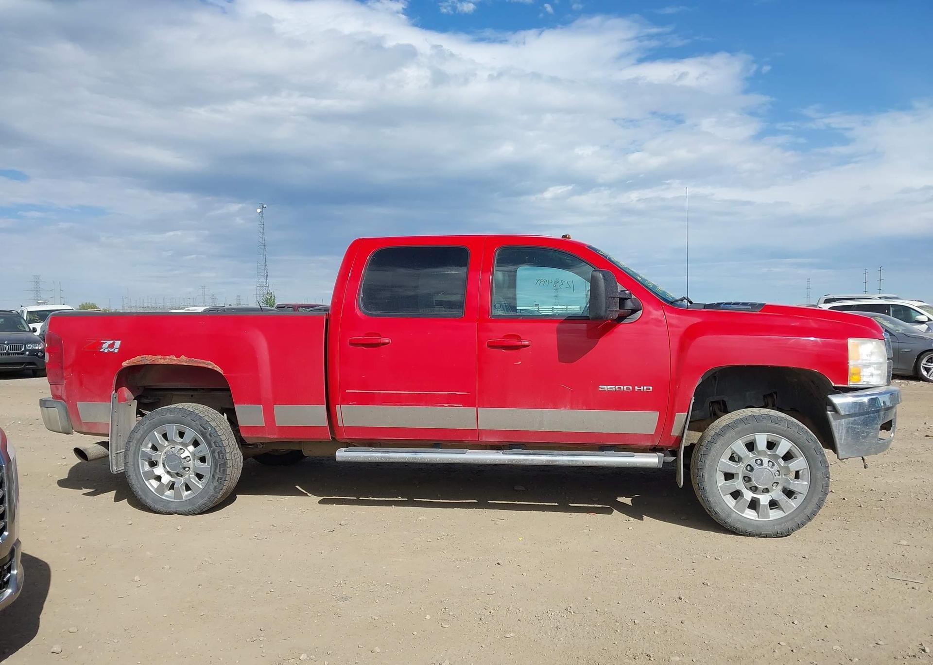 2011 CHEVROLET SILVERADO K3500 LTZ