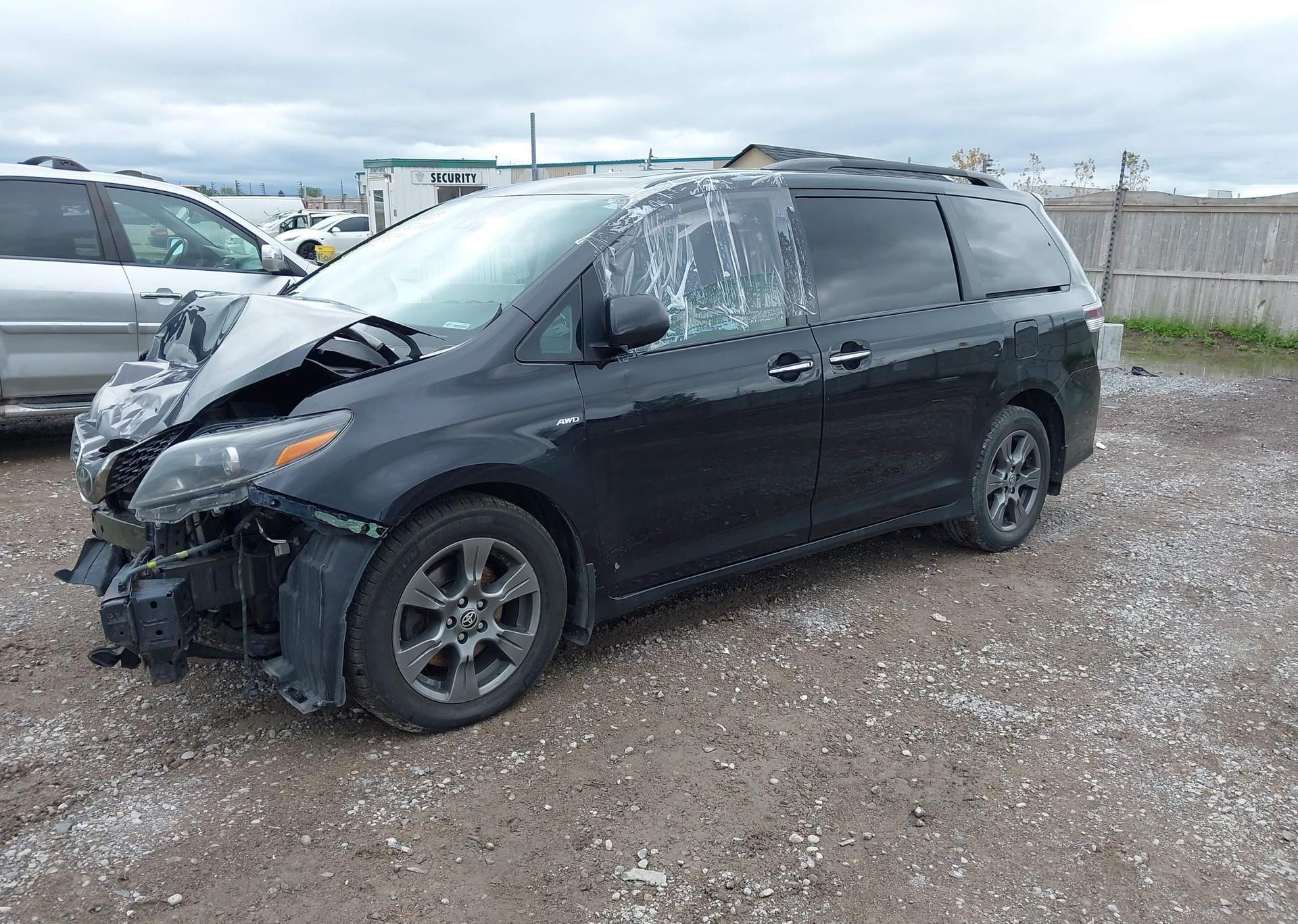 2020 TOYOTA SIENNA SE