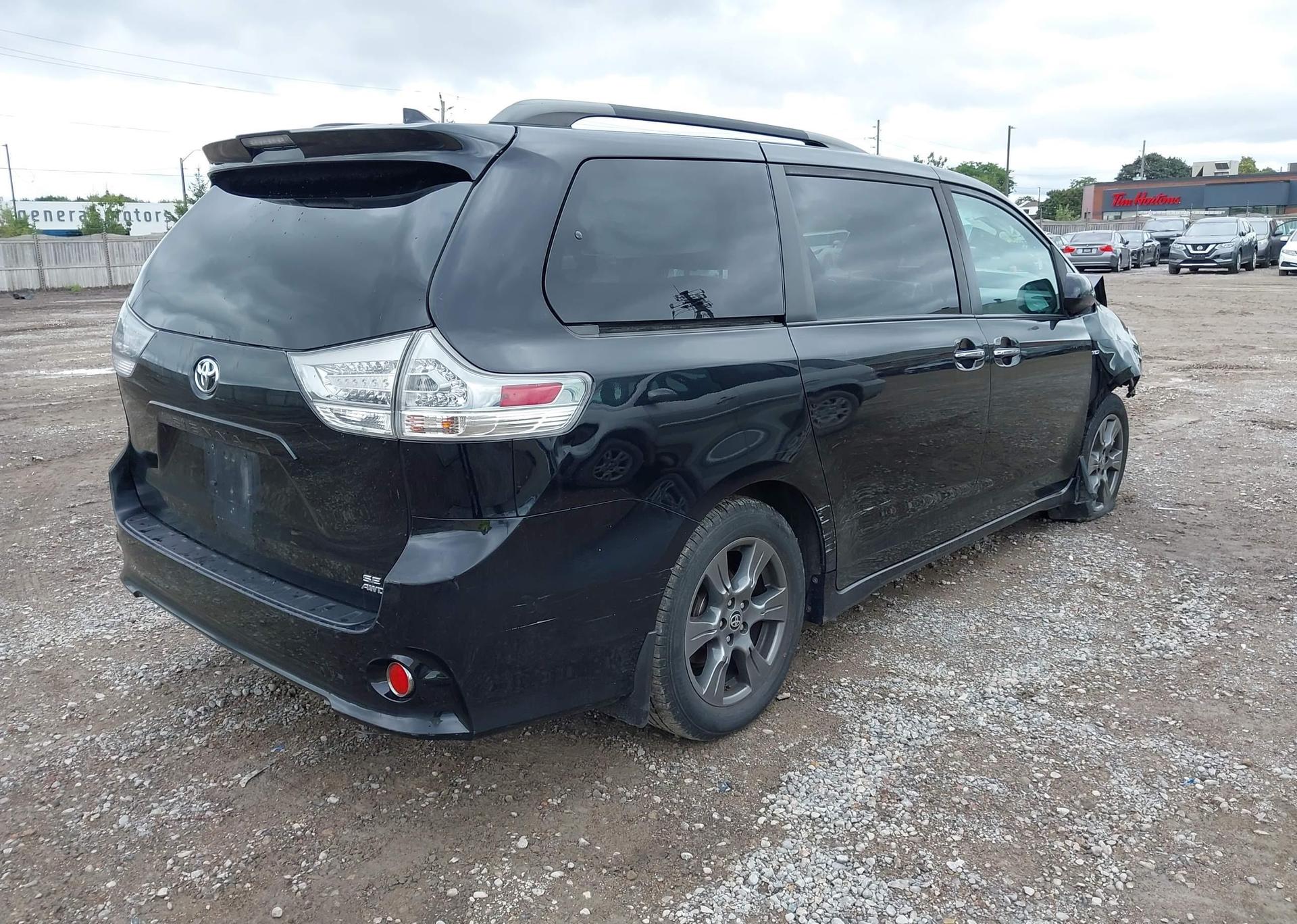 2020 TOYOTA SIENNA SE