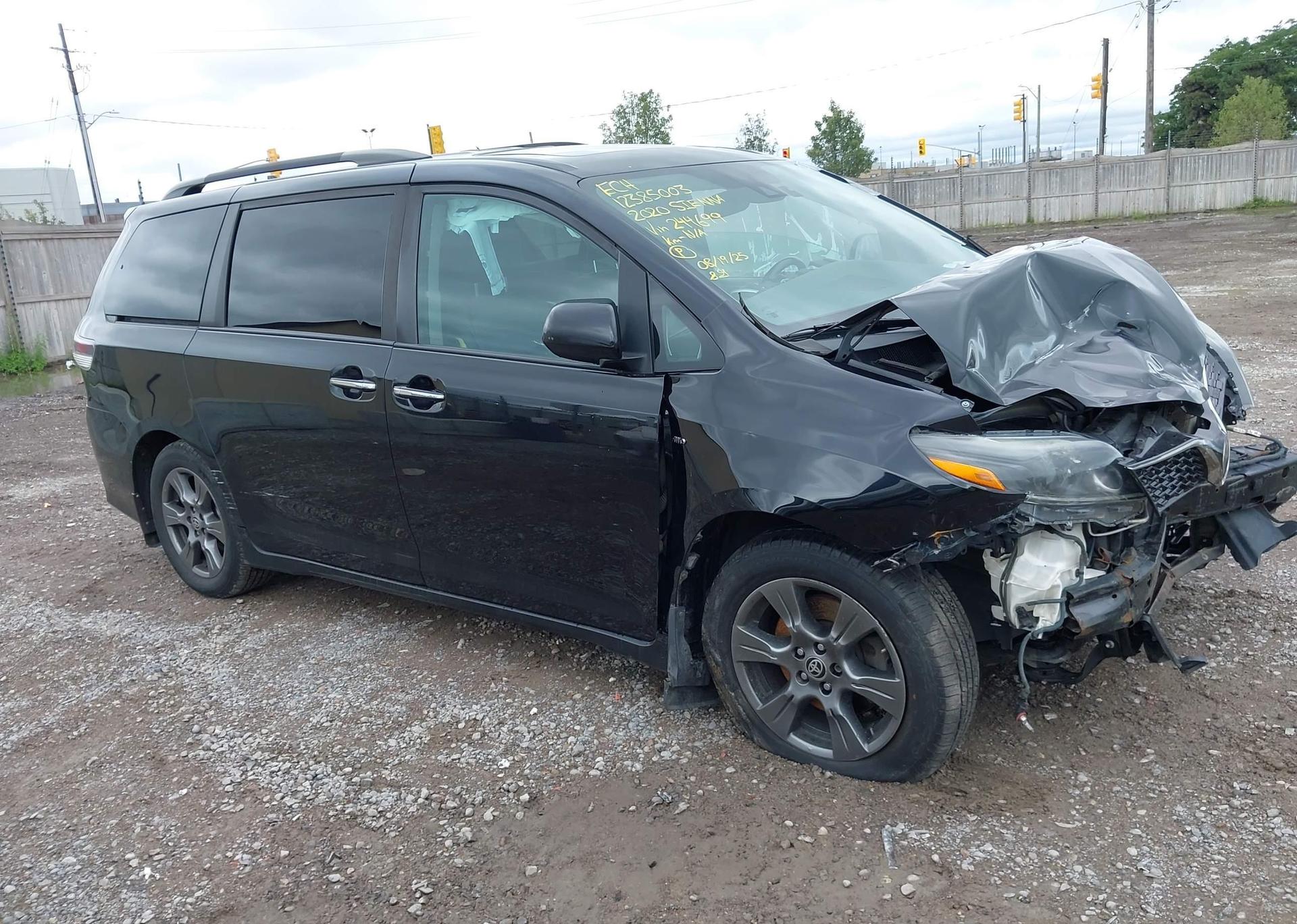 2020 TOYOTA SIENNA SE