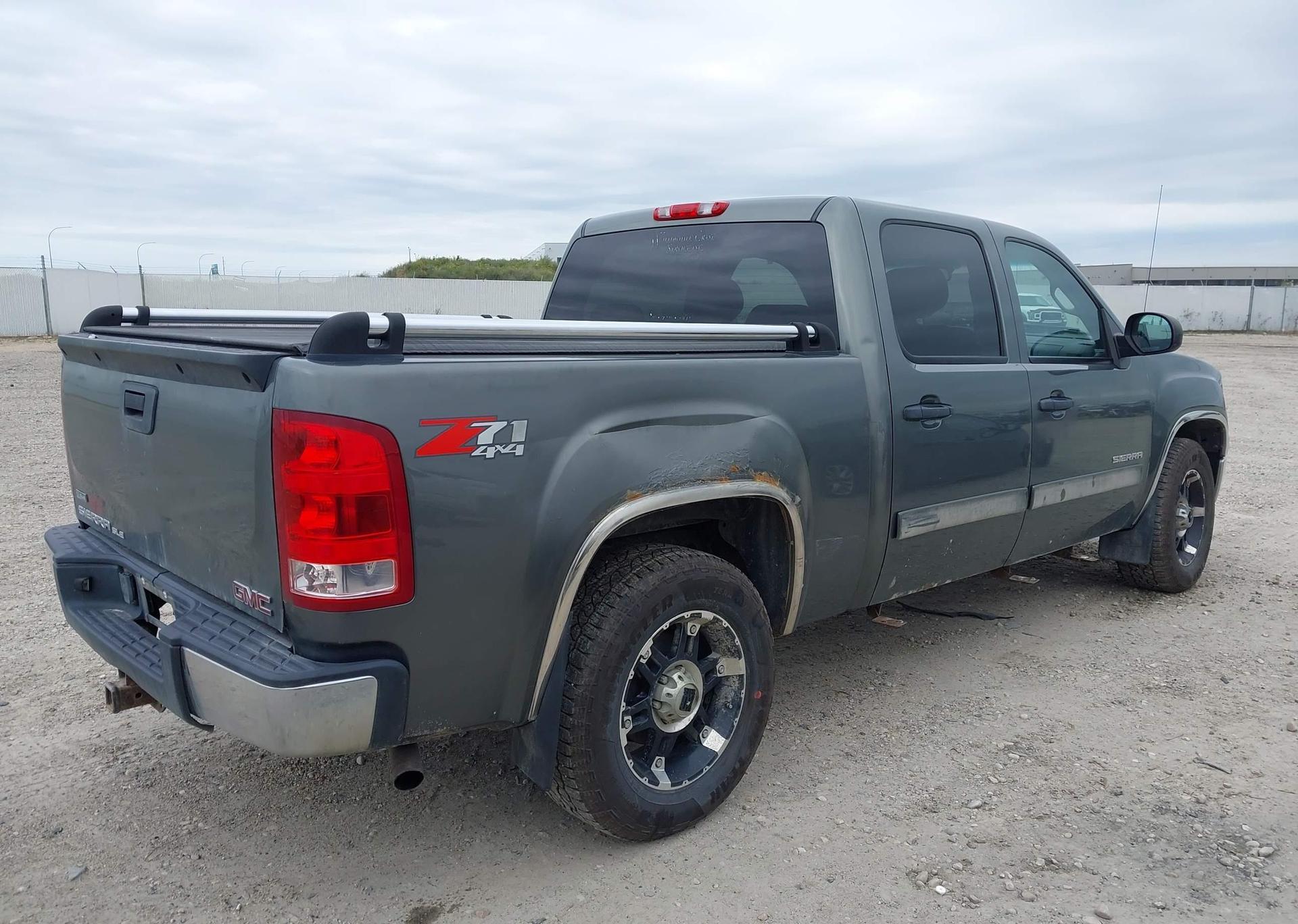 2011 GMC SIERRA 1500 SLE