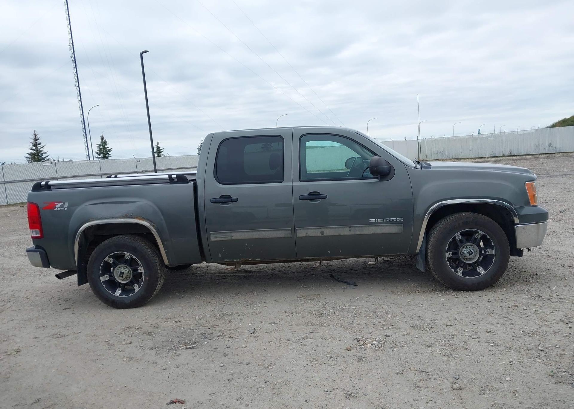 2011 GMC SIERRA 1500 SLE
