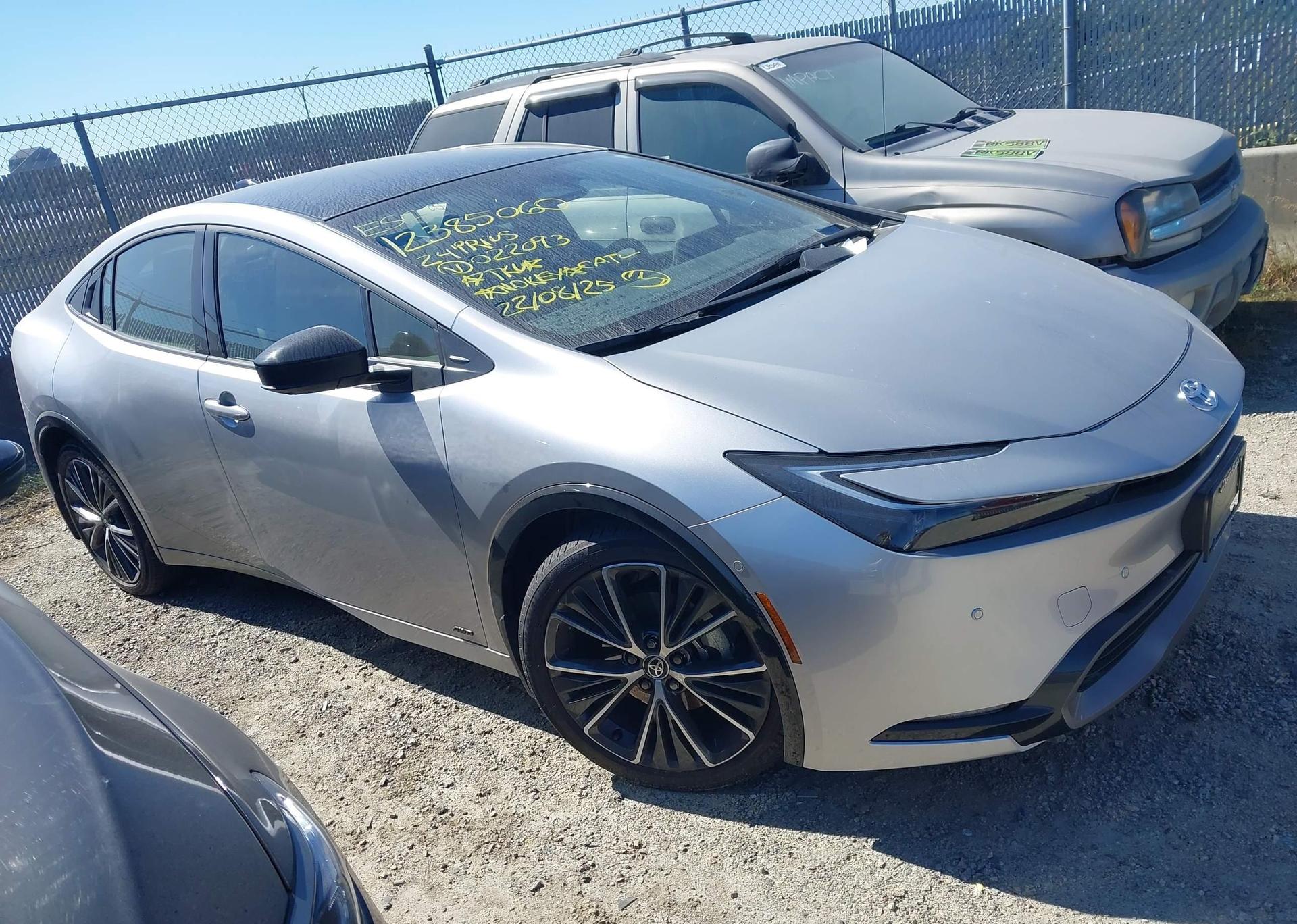 2024 TOYOTA PRIUS LE