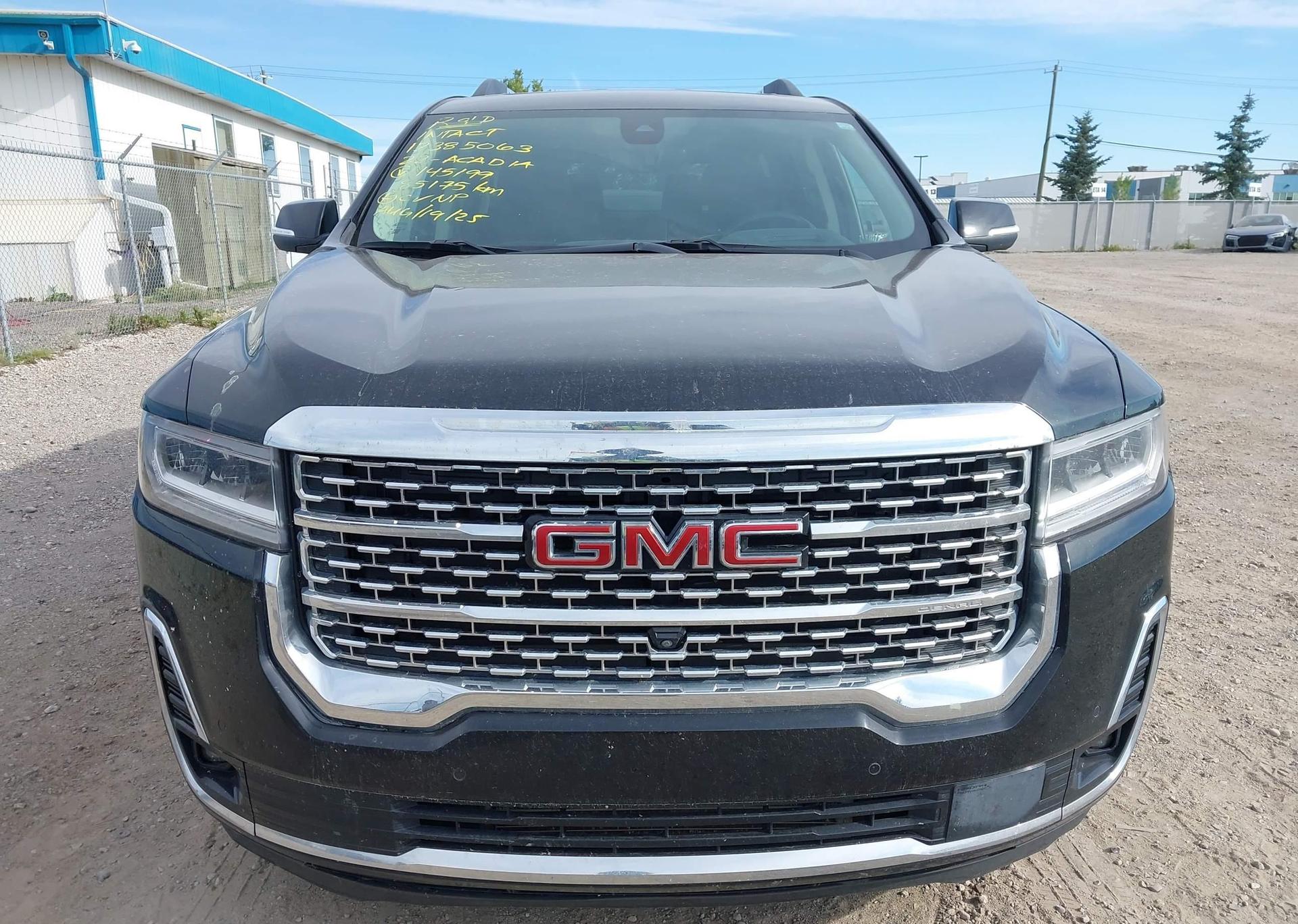 2022 GMC ACADIA DENALI