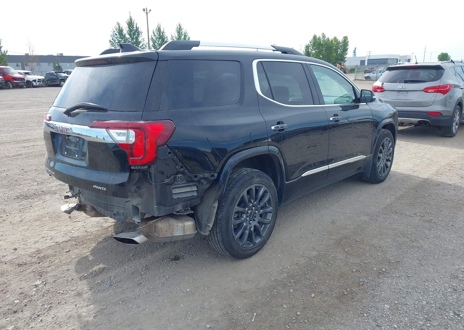 2022 GMC ACADIA DENALI