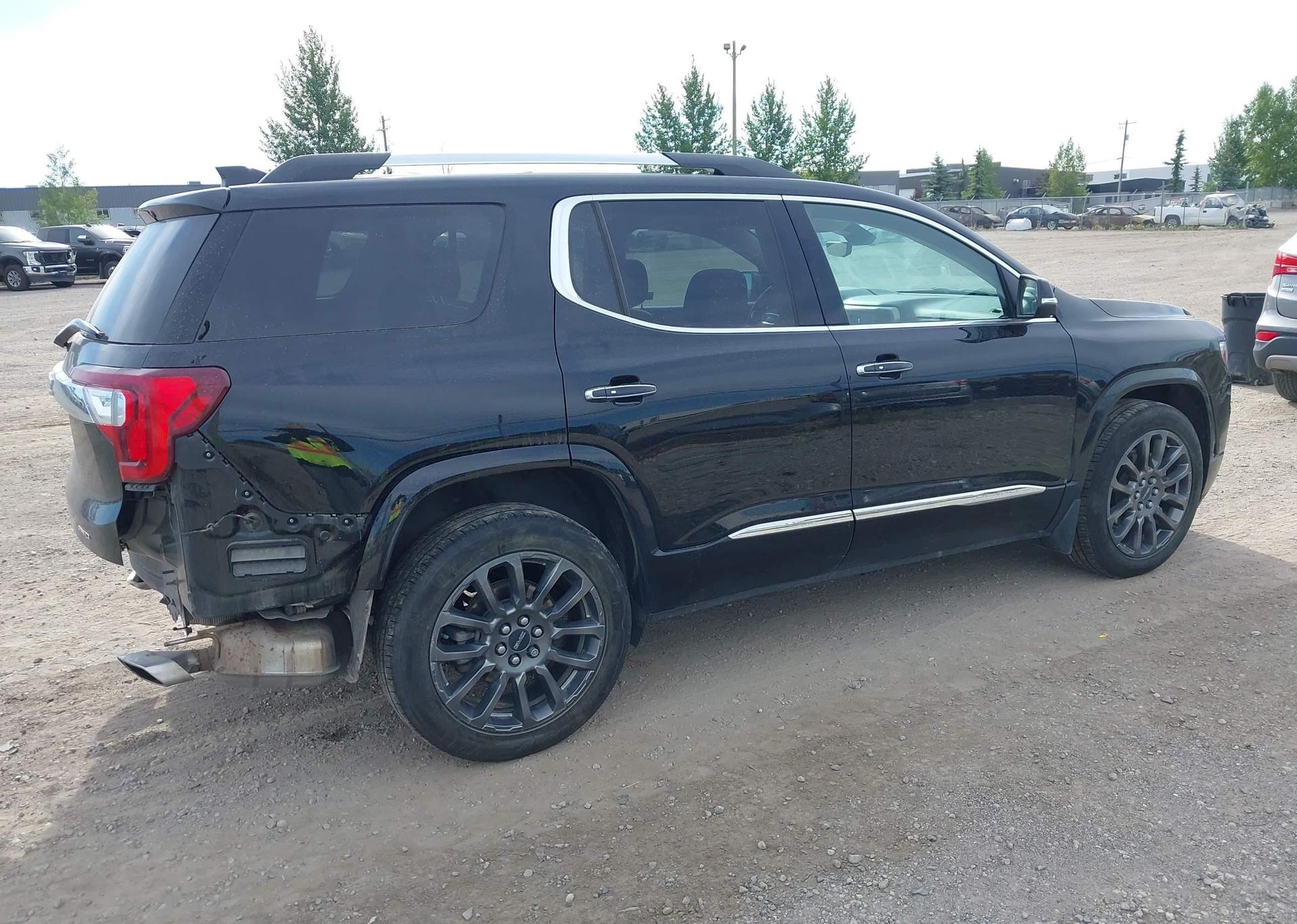 2022 GMC ACADIA DENALI