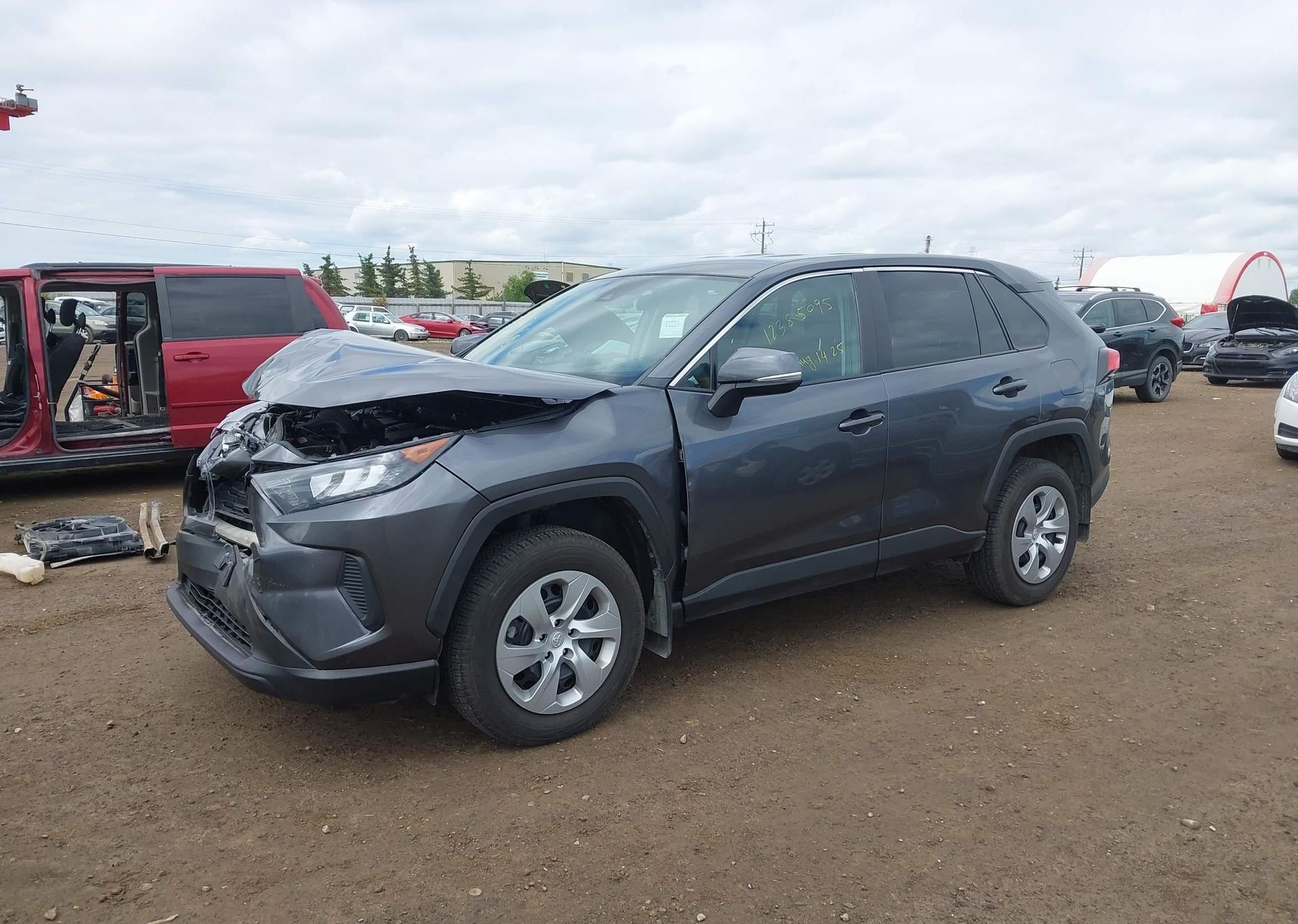 2022 TOYOTA RAV4 LE