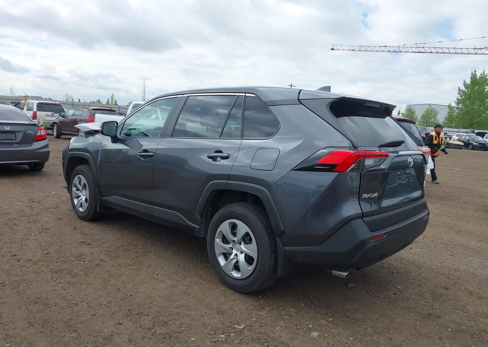 2022 TOYOTA RAV4 LE