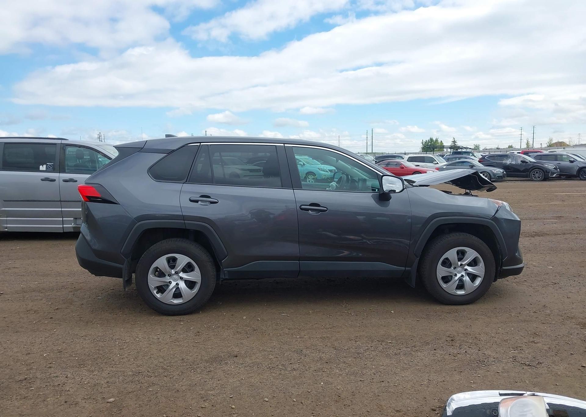 2022 TOYOTA RAV4 LE