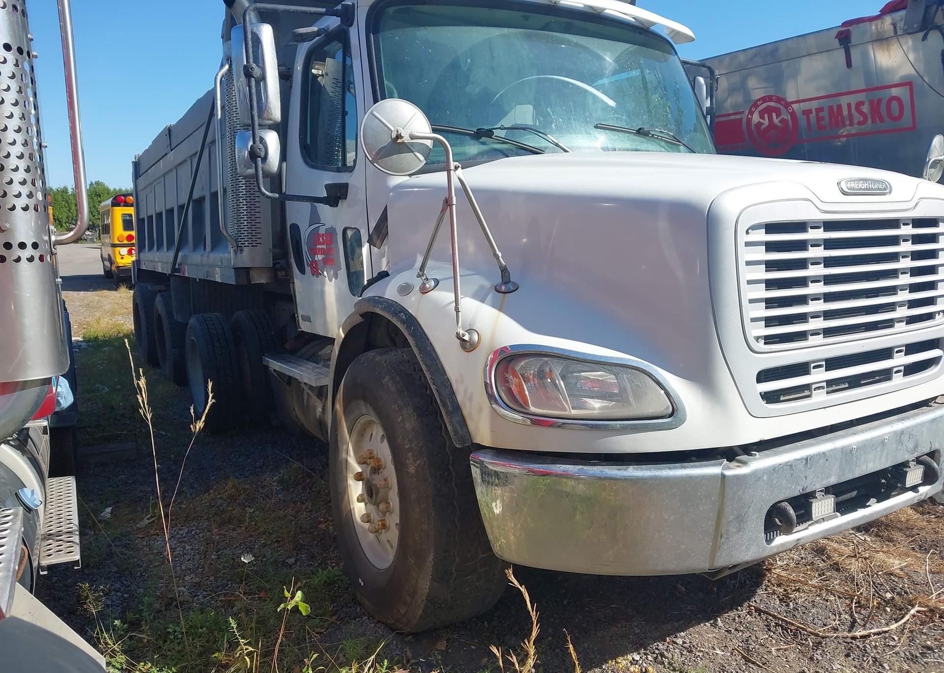 2006 FREIGHTLINER M2 112 MEDIUM DUTY