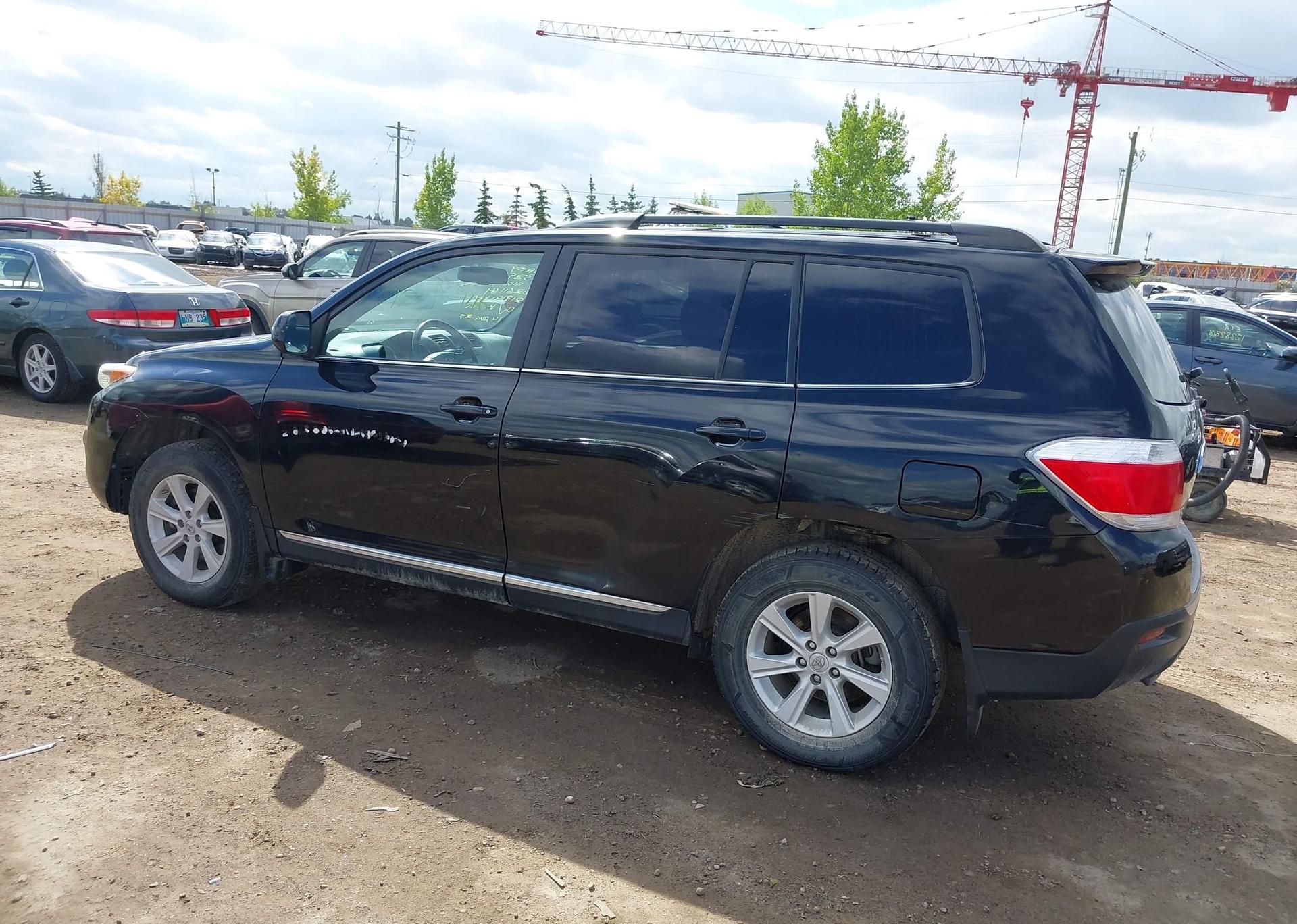 2013 TOYOTA HIGHLANDER V6