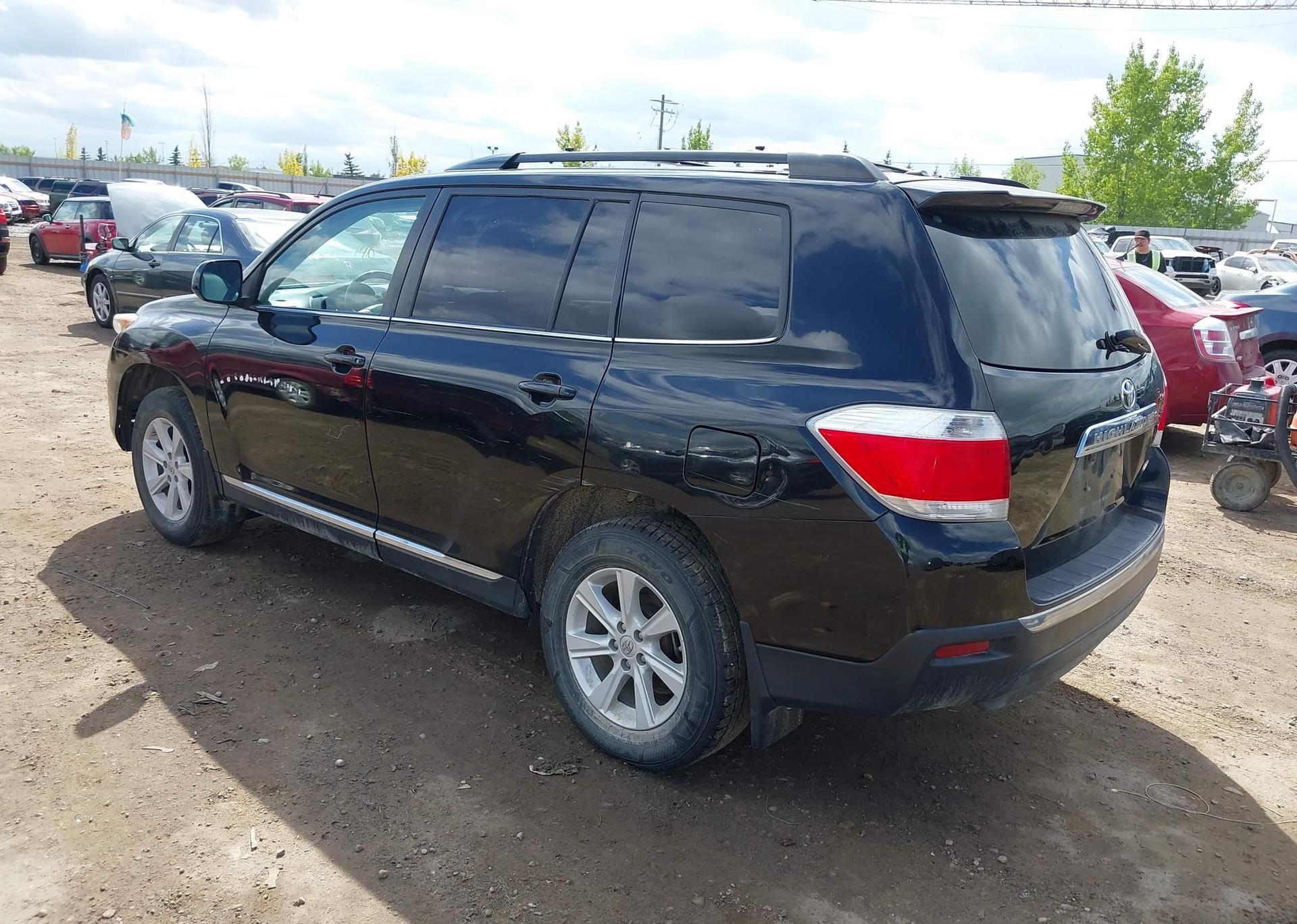 2013 TOYOTA HIGHLANDER V6