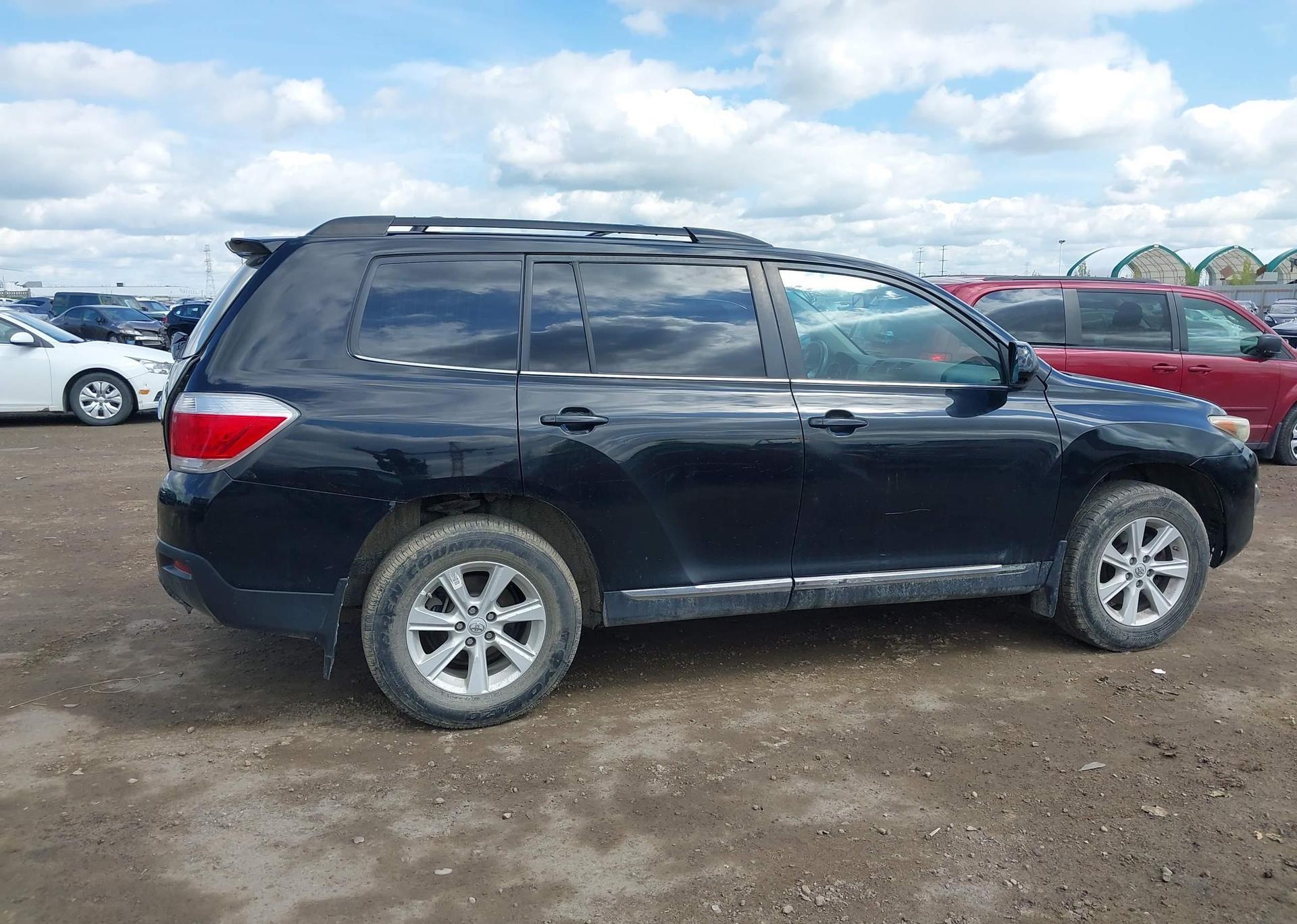 2013 TOYOTA HIGHLANDER V6