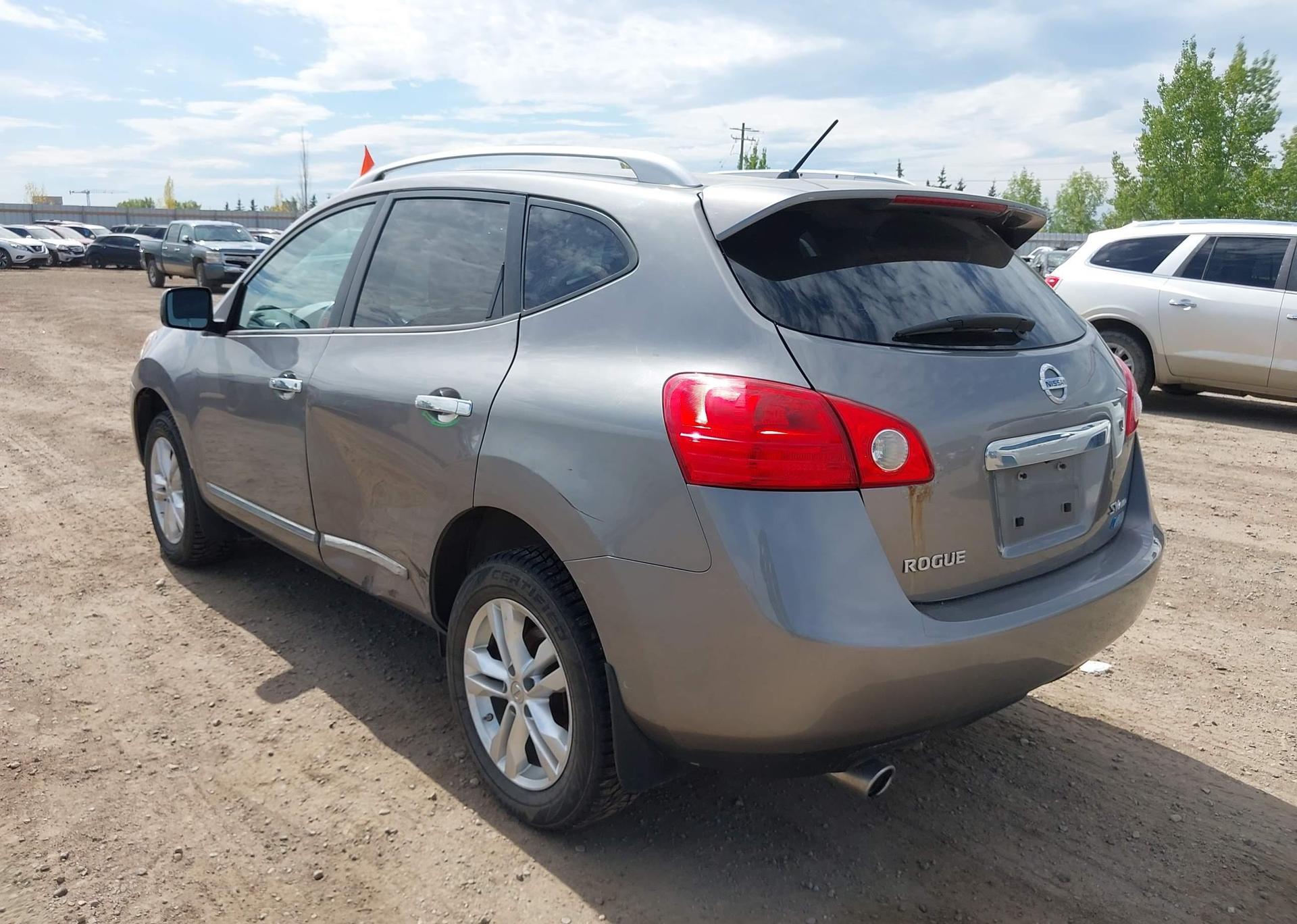2012 NISSAN ROGUE SV