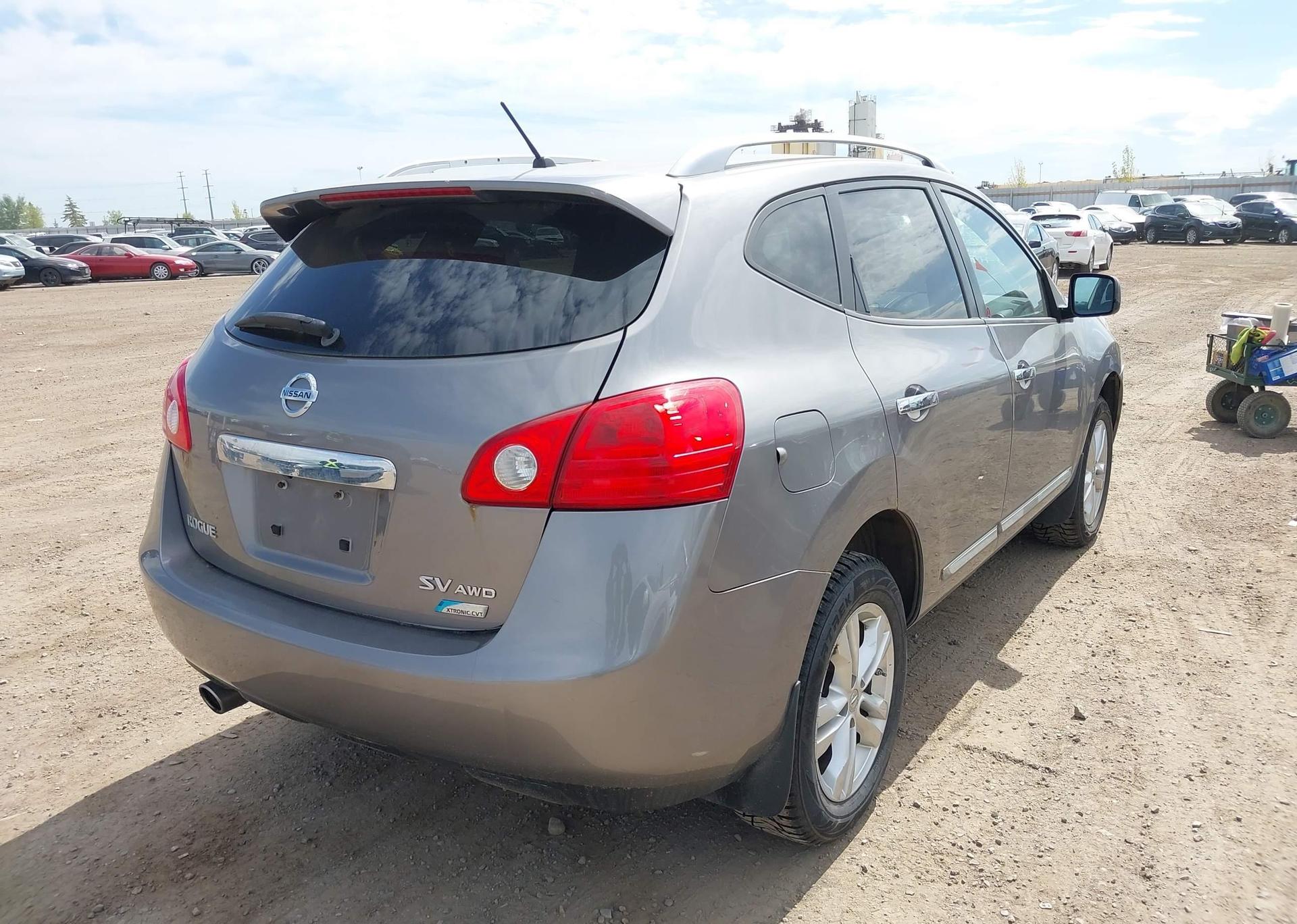 2012 NISSAN ROGUE SV
