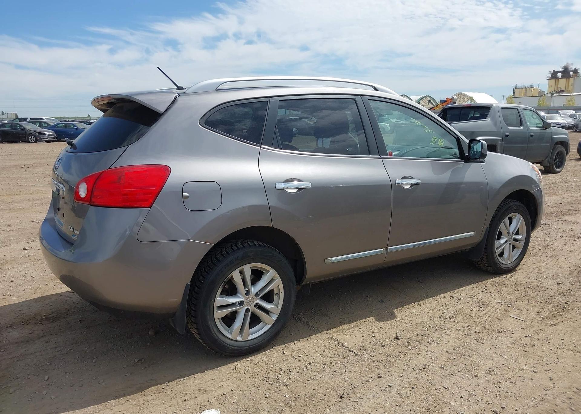 2012 NISSAN ROGUE SV
