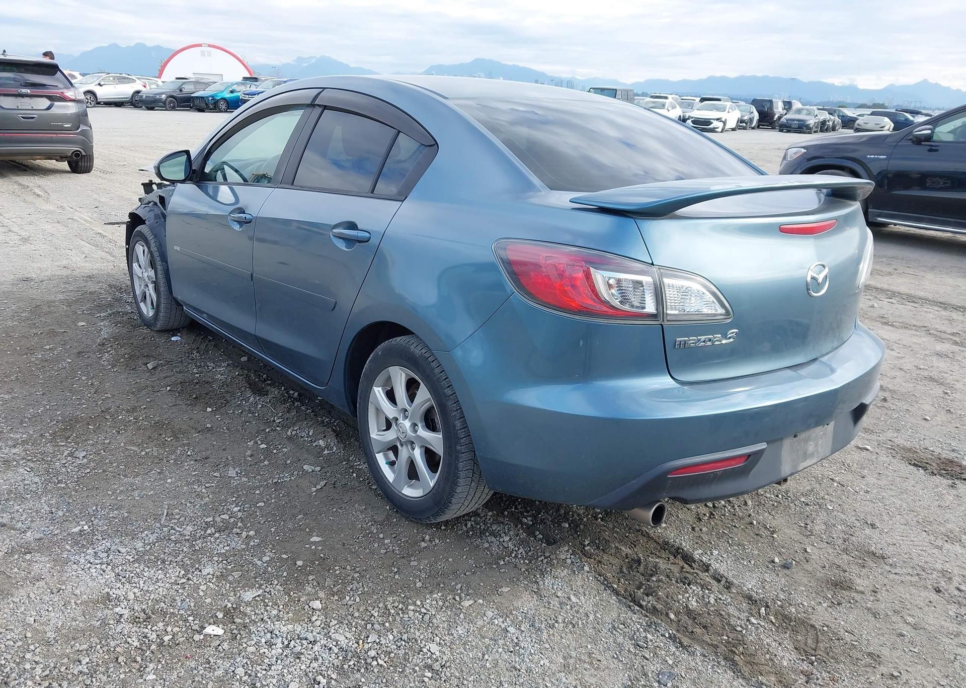 2011 MAZDA 3 I