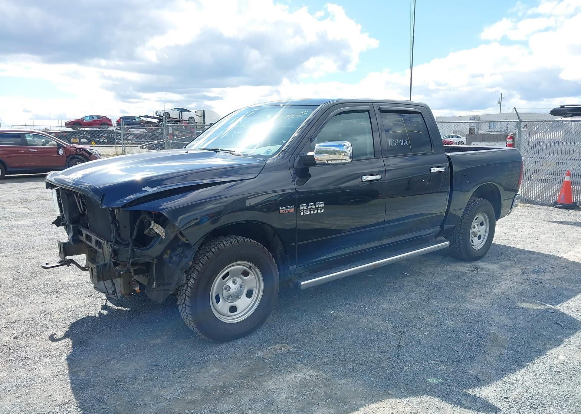 2017 RAM 1500 SLT