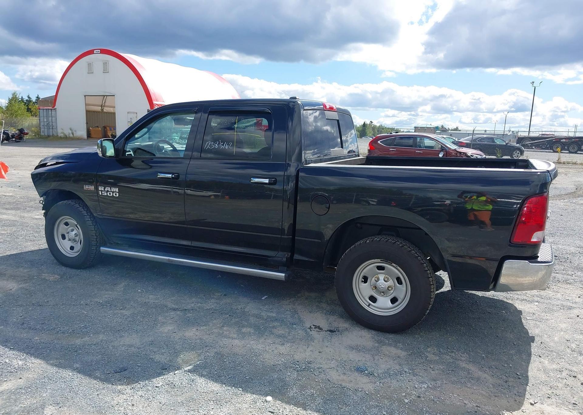 2017 RAM 1500 SLT