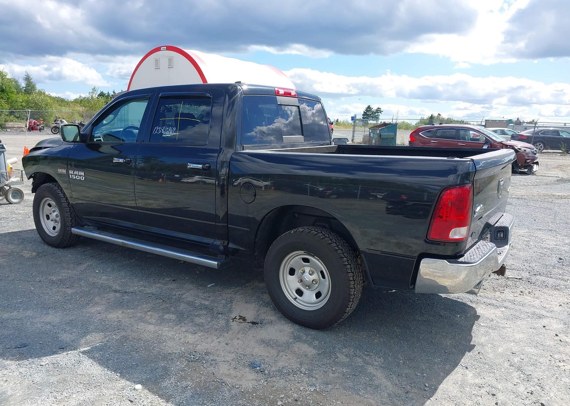 2017 RAM 1500 SLT