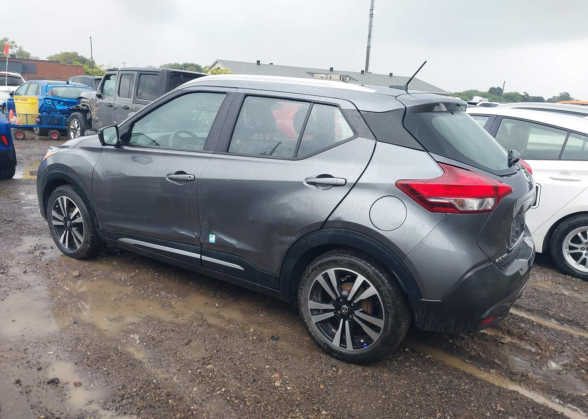 2019 NISSAN KICKS