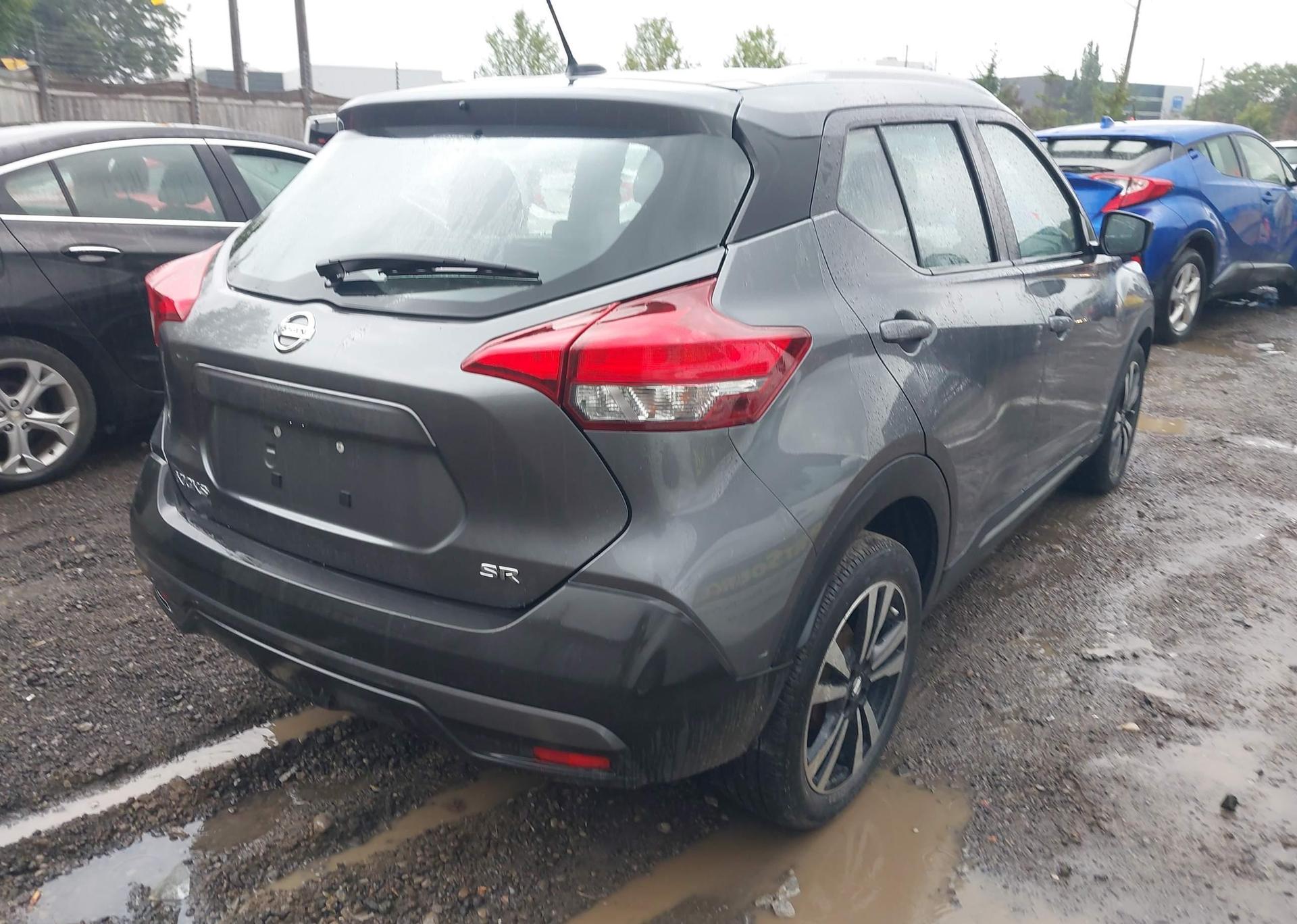 2019 NISSAN KICKS