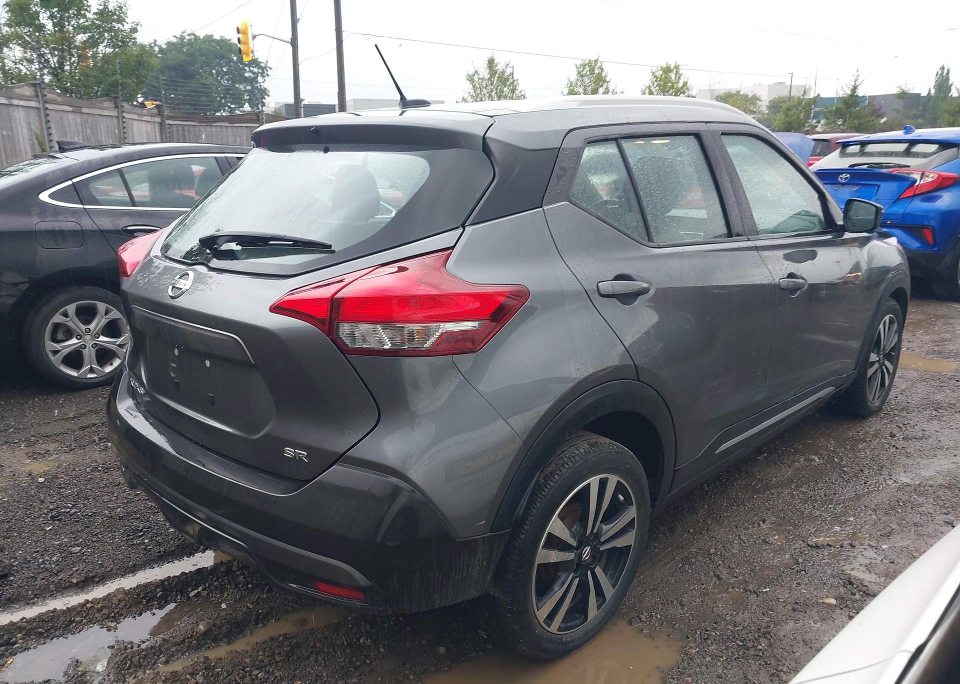 2019 NISSAN KICKS
