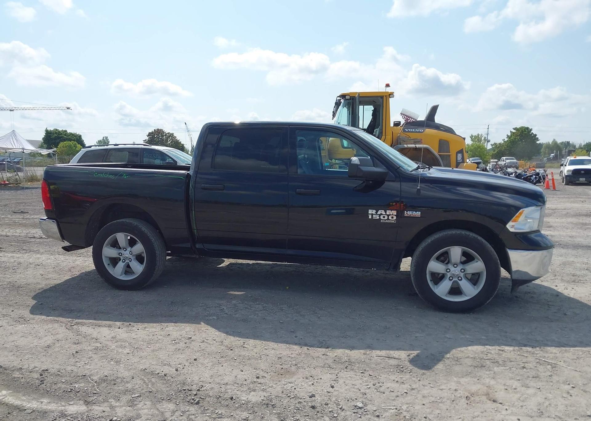 2023 RAM 1500 CLASSIC SLT