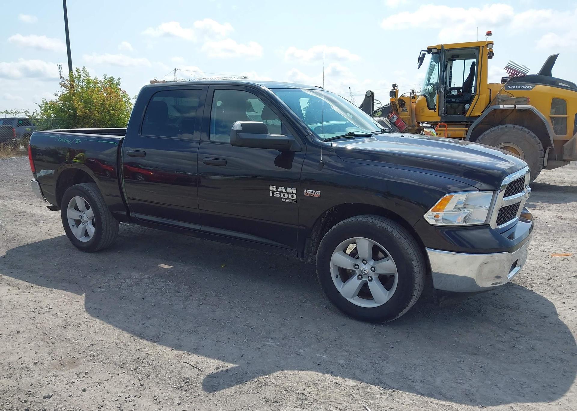 2023 RAM 1500 CLASSIC SLT