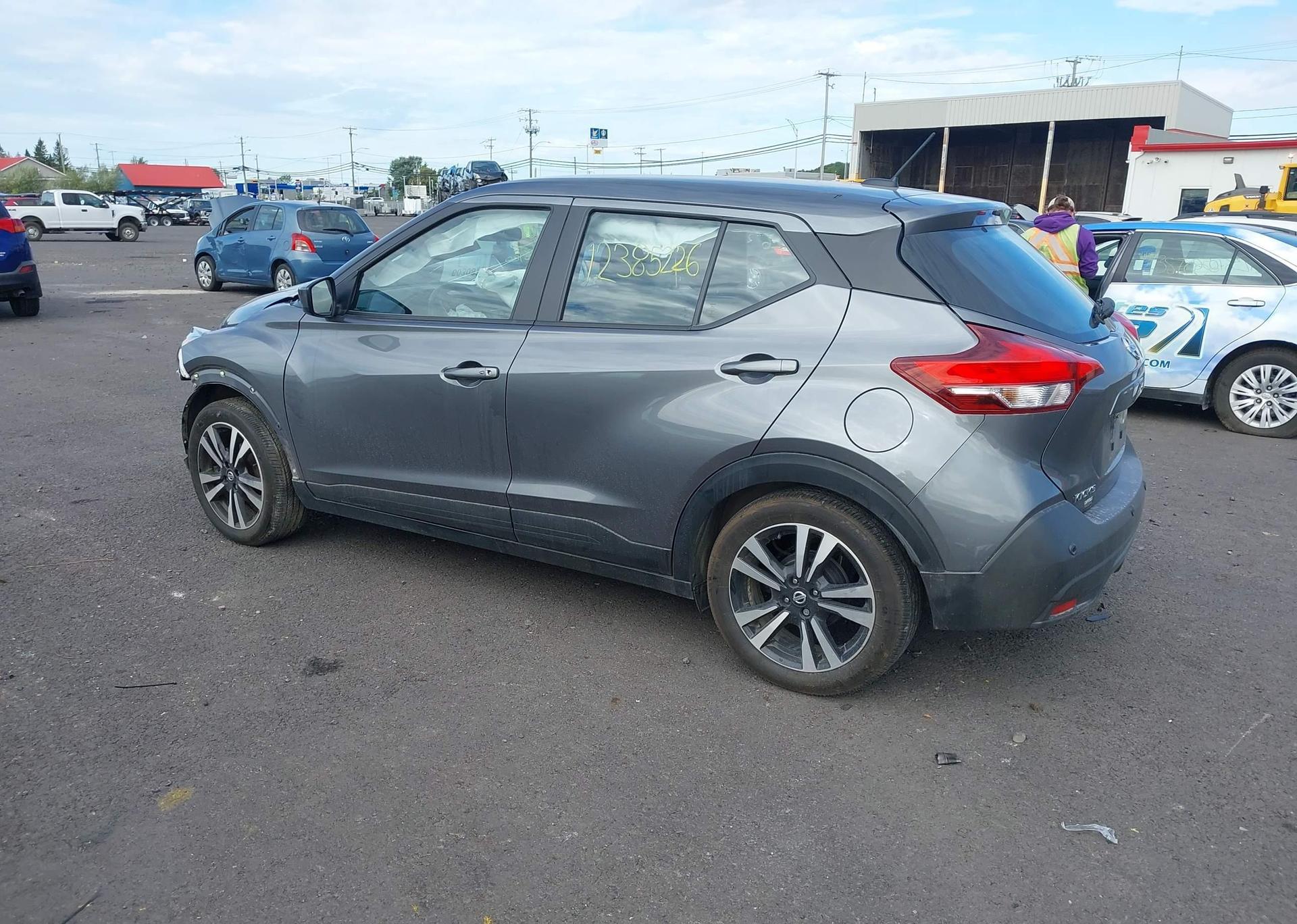 2020 NISSAN KICKS