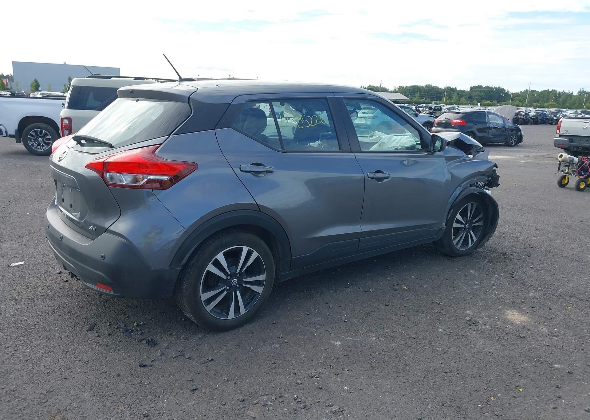 2020 NISSAN KICKS