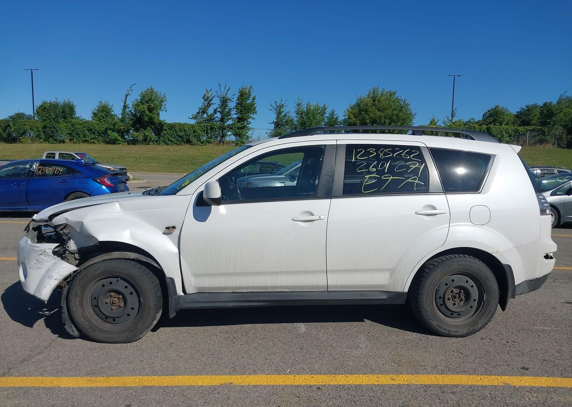 2009 MITSUBISHI outlander