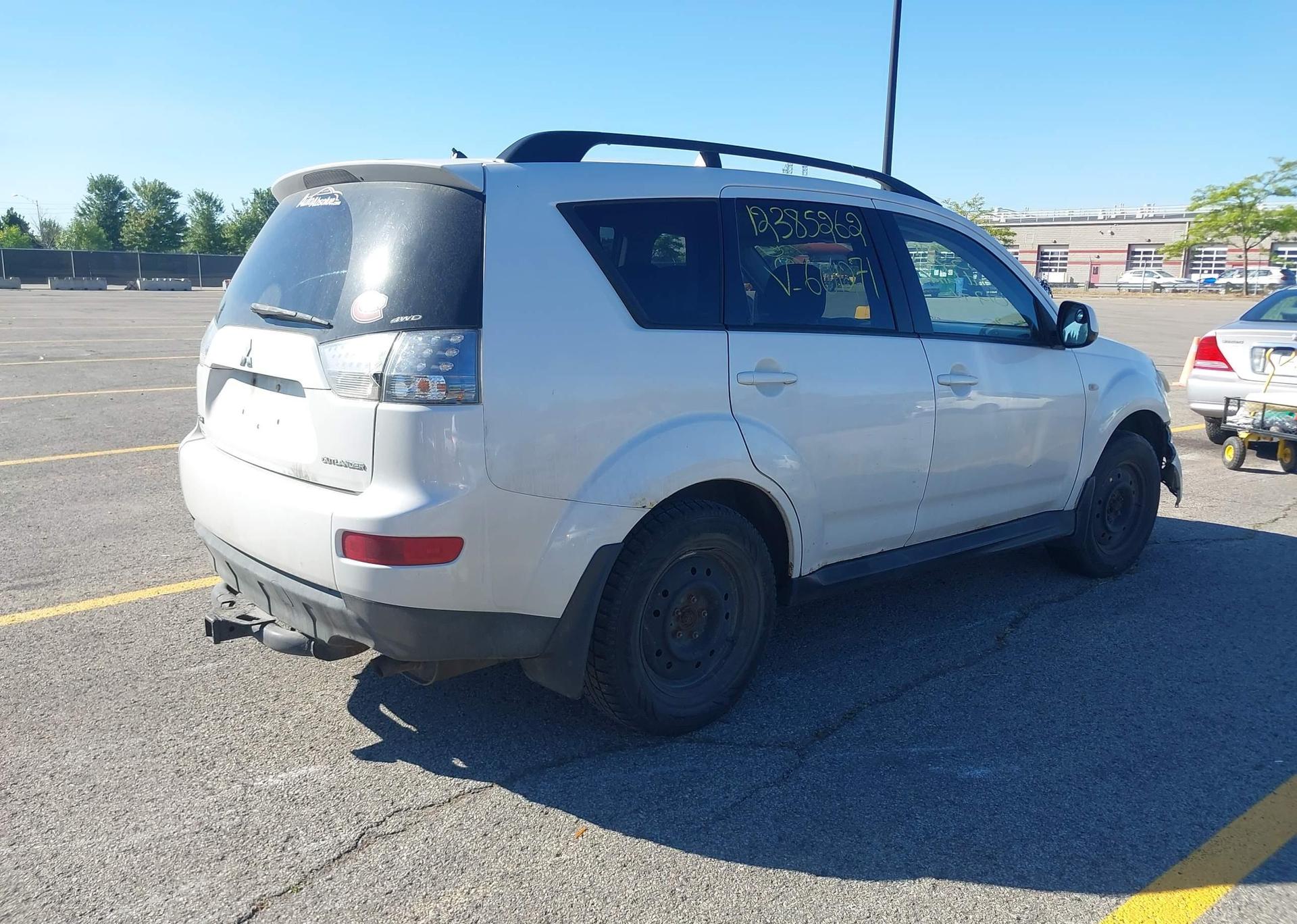 2009 MITSUBISHI outlander
