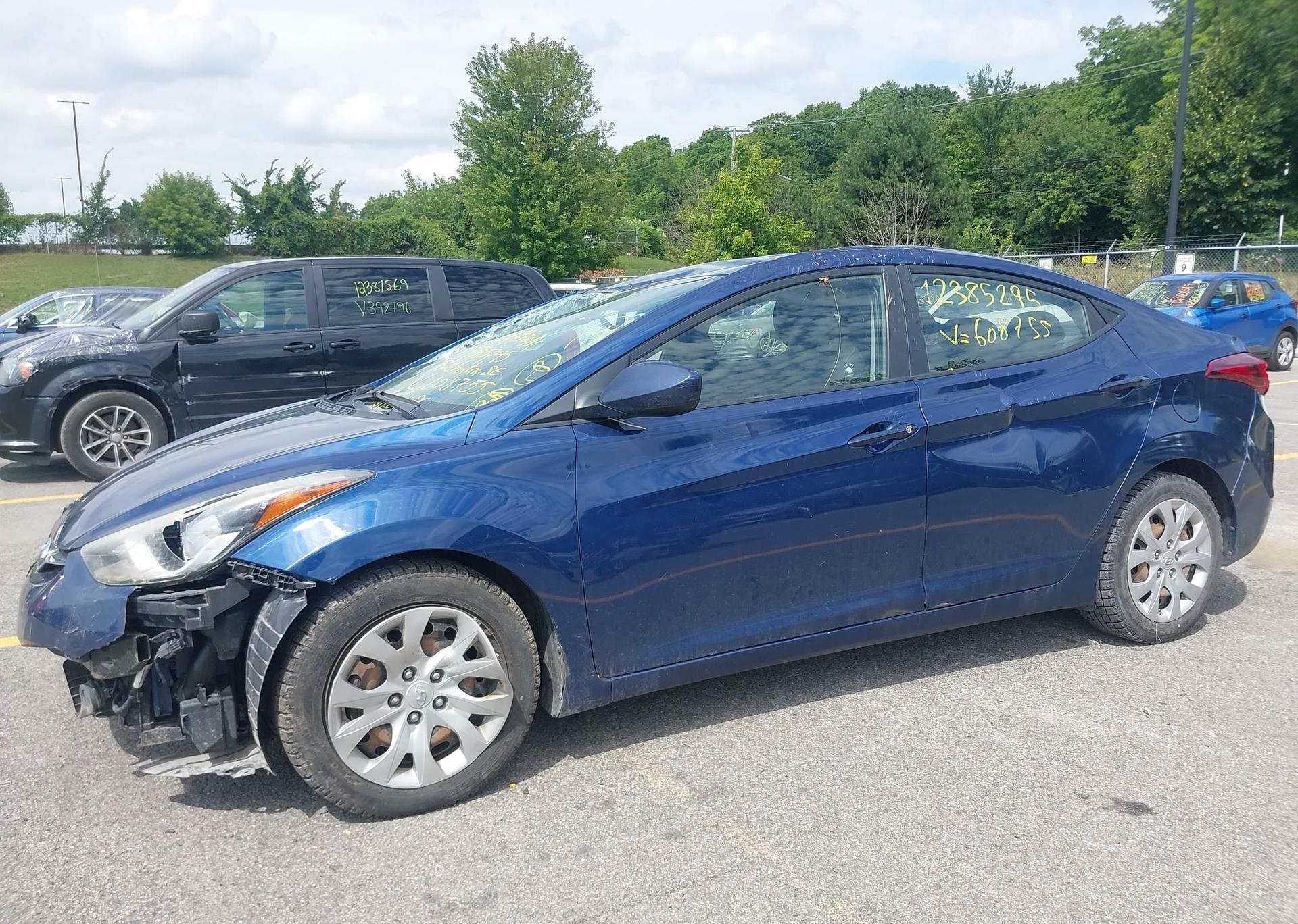 2015 HYUNDAI ELANTRA SE