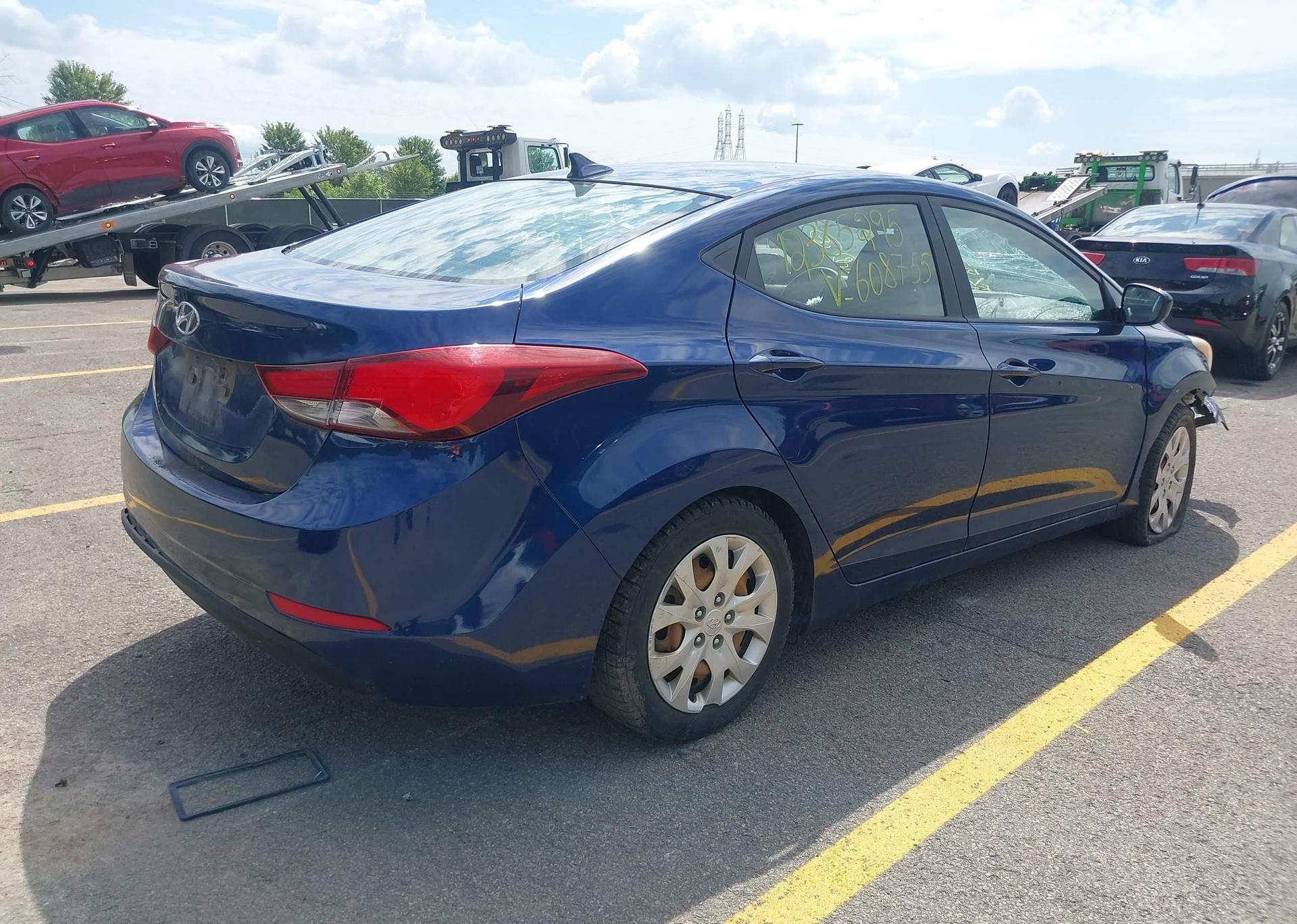 2015 HYUNDAI ELANTRA SE