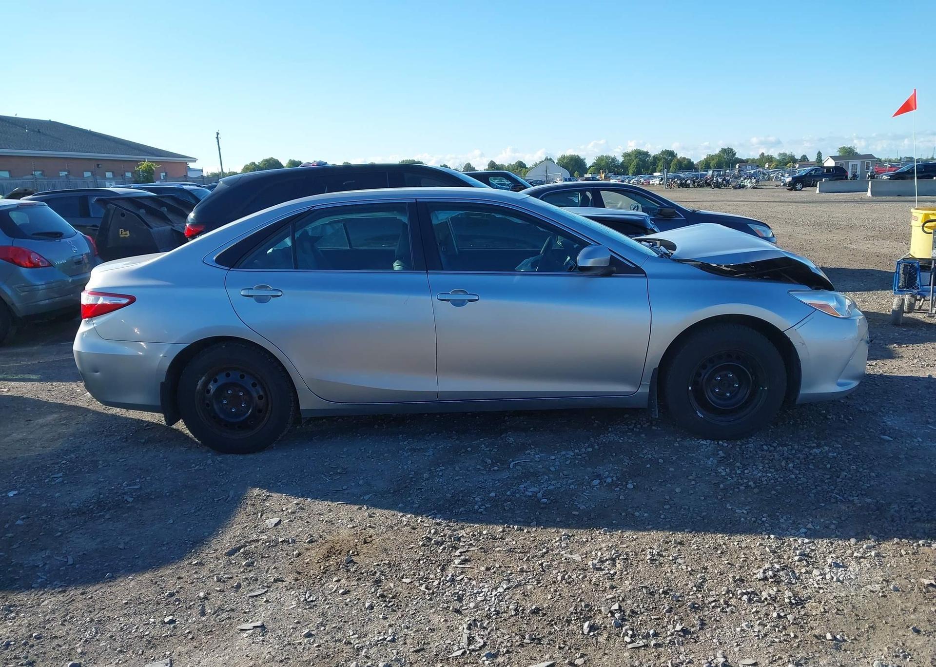 2017 TOYOTA CAMRY LE